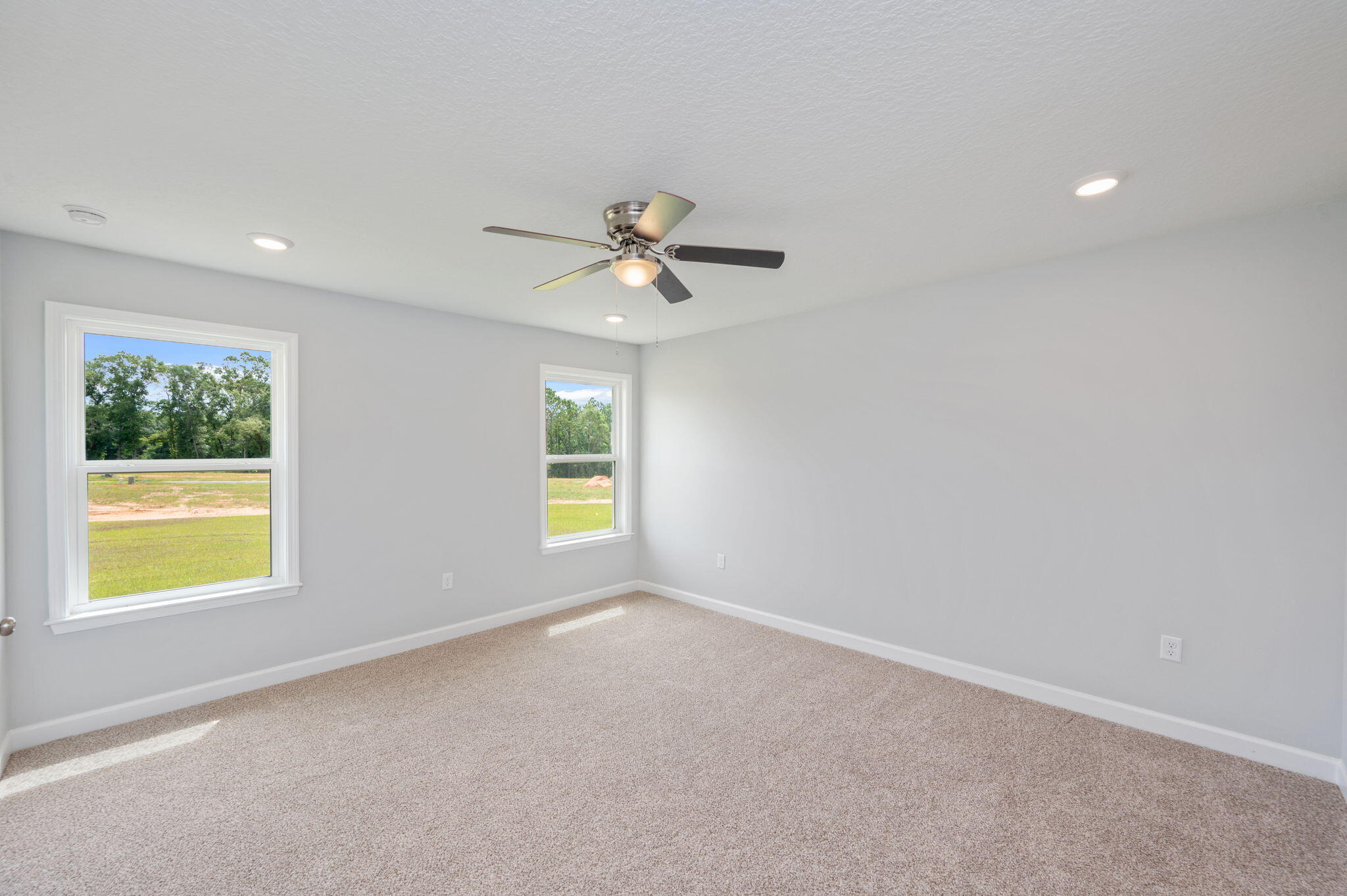 OAK HOLLOW - Residential