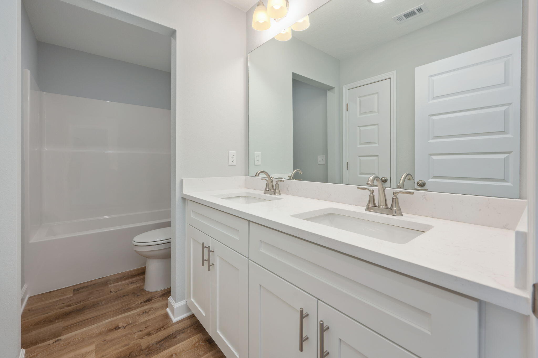 OAK HOLLOW - Residential