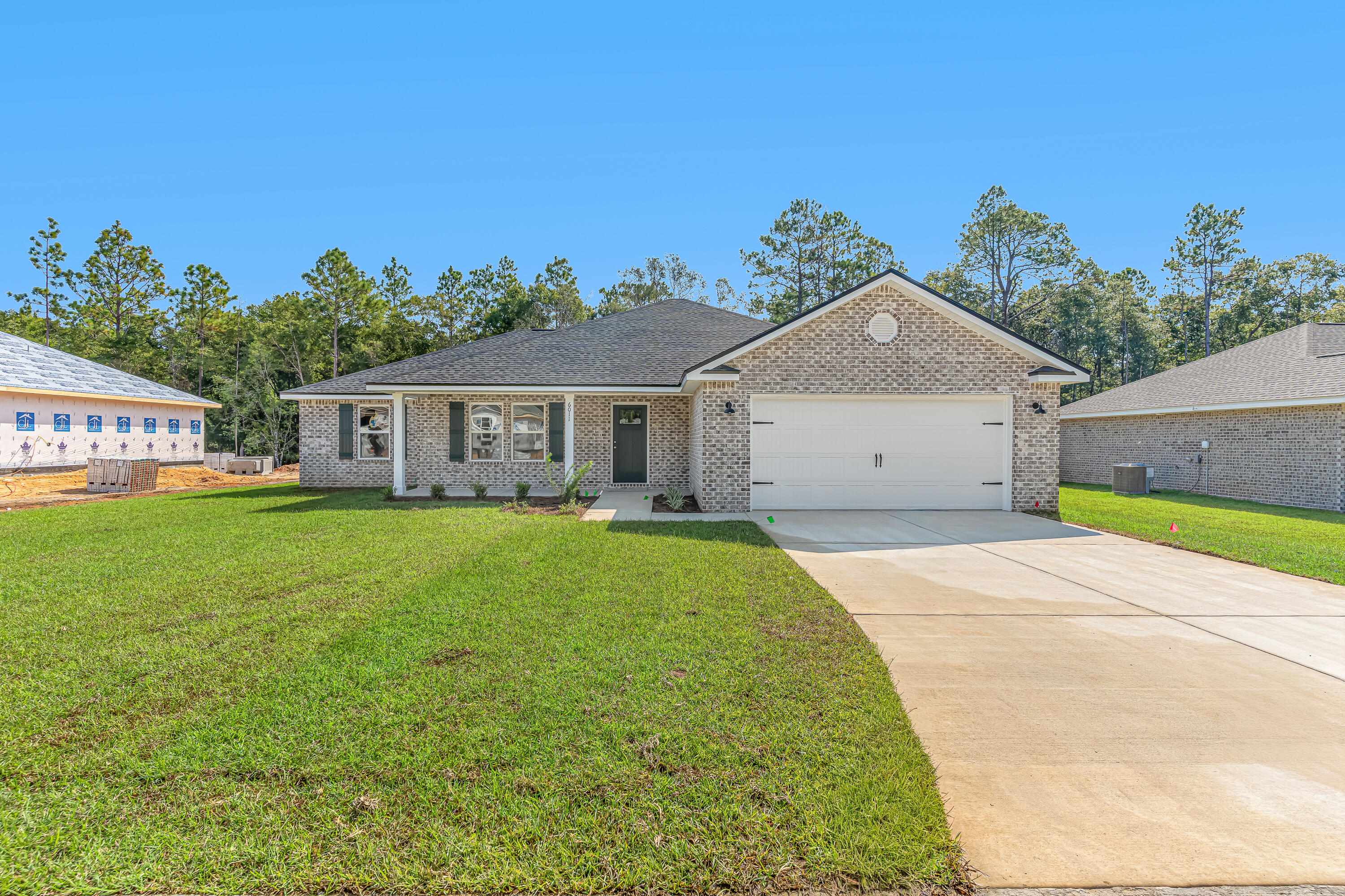 OAK HOLLOW - Residential