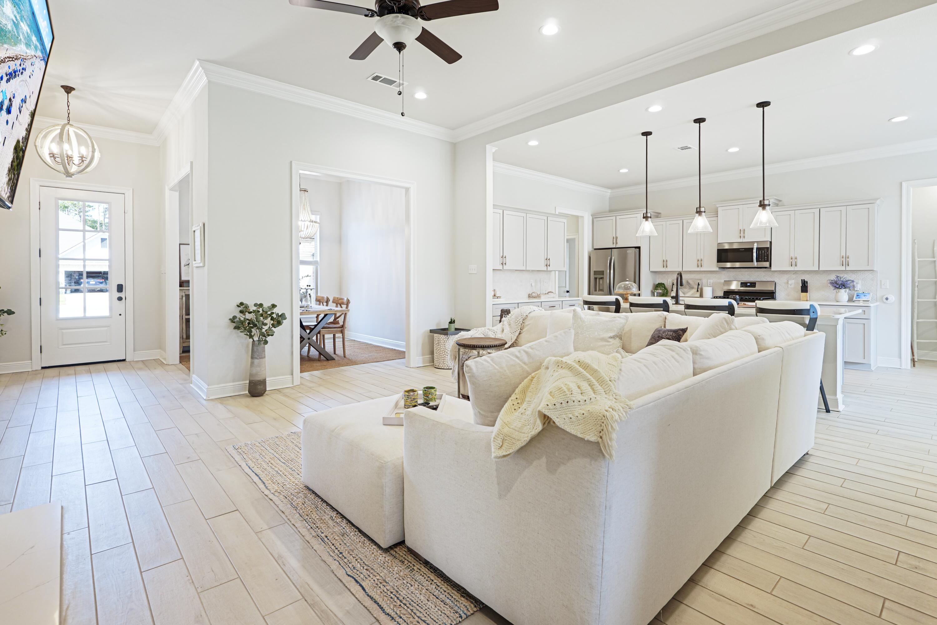 HAMMOCK BAY - Residential