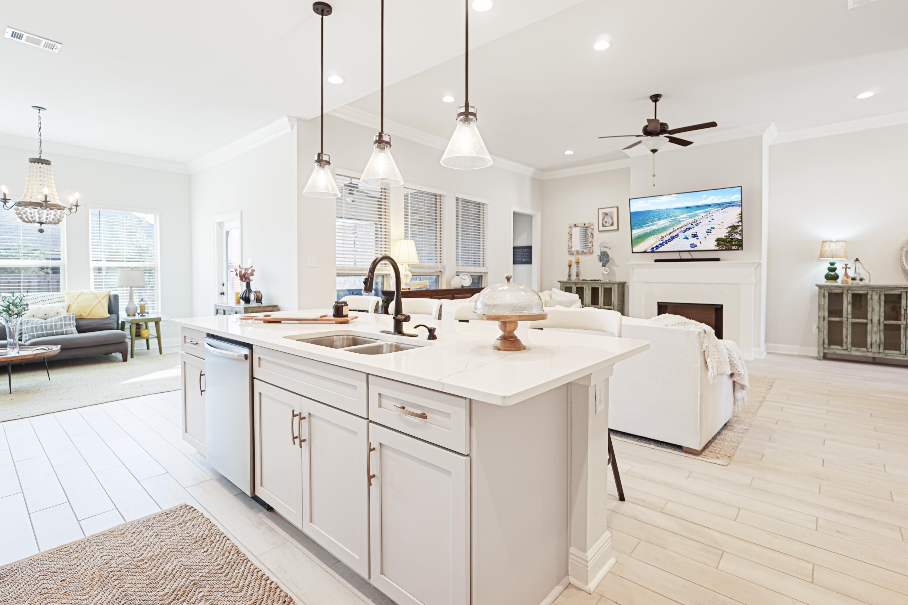 HAMMOCK BAY - Residential