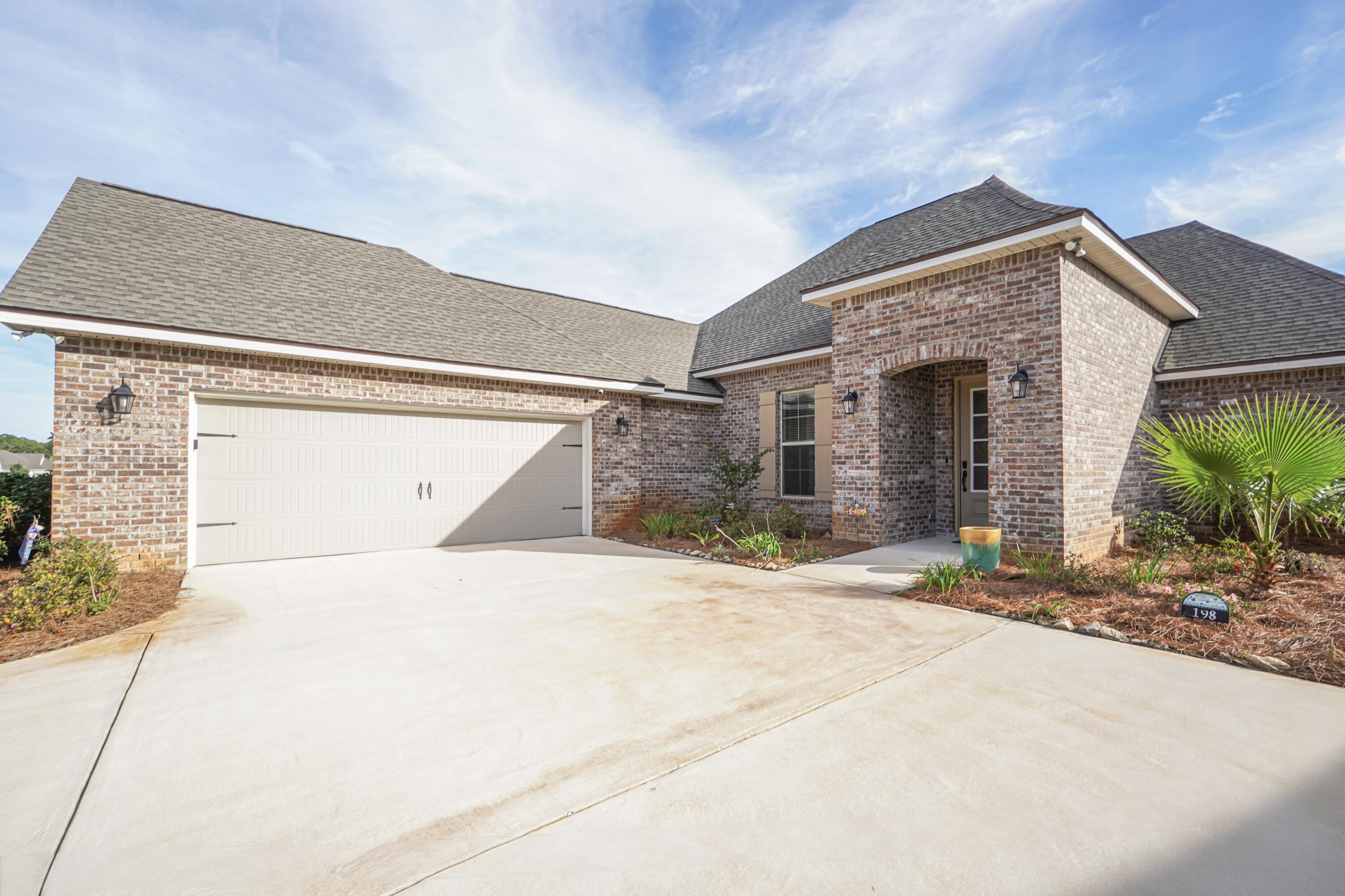 HAMMOCK BAY - Residential