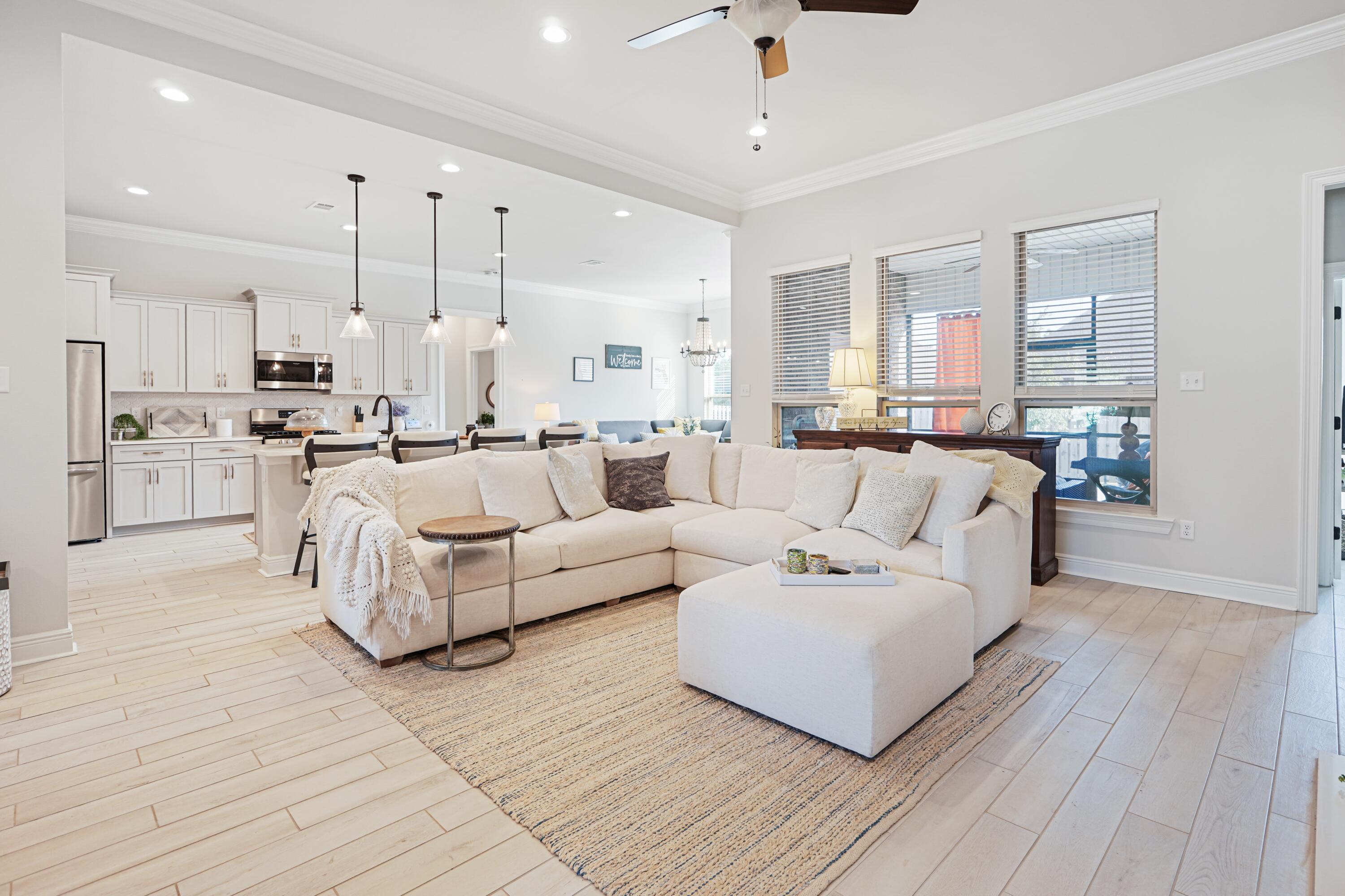 HAMMOCK BAY - Residential