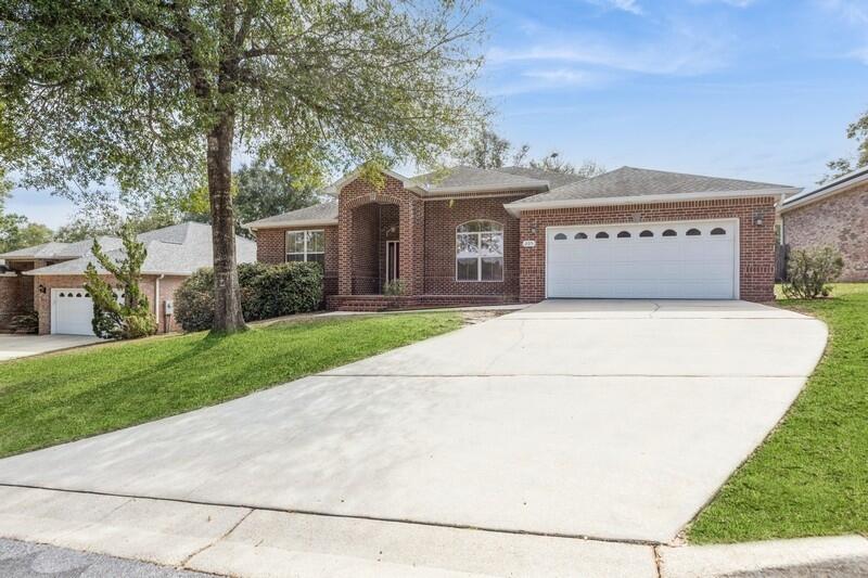 TRAILWOOD ESTATES - Residential