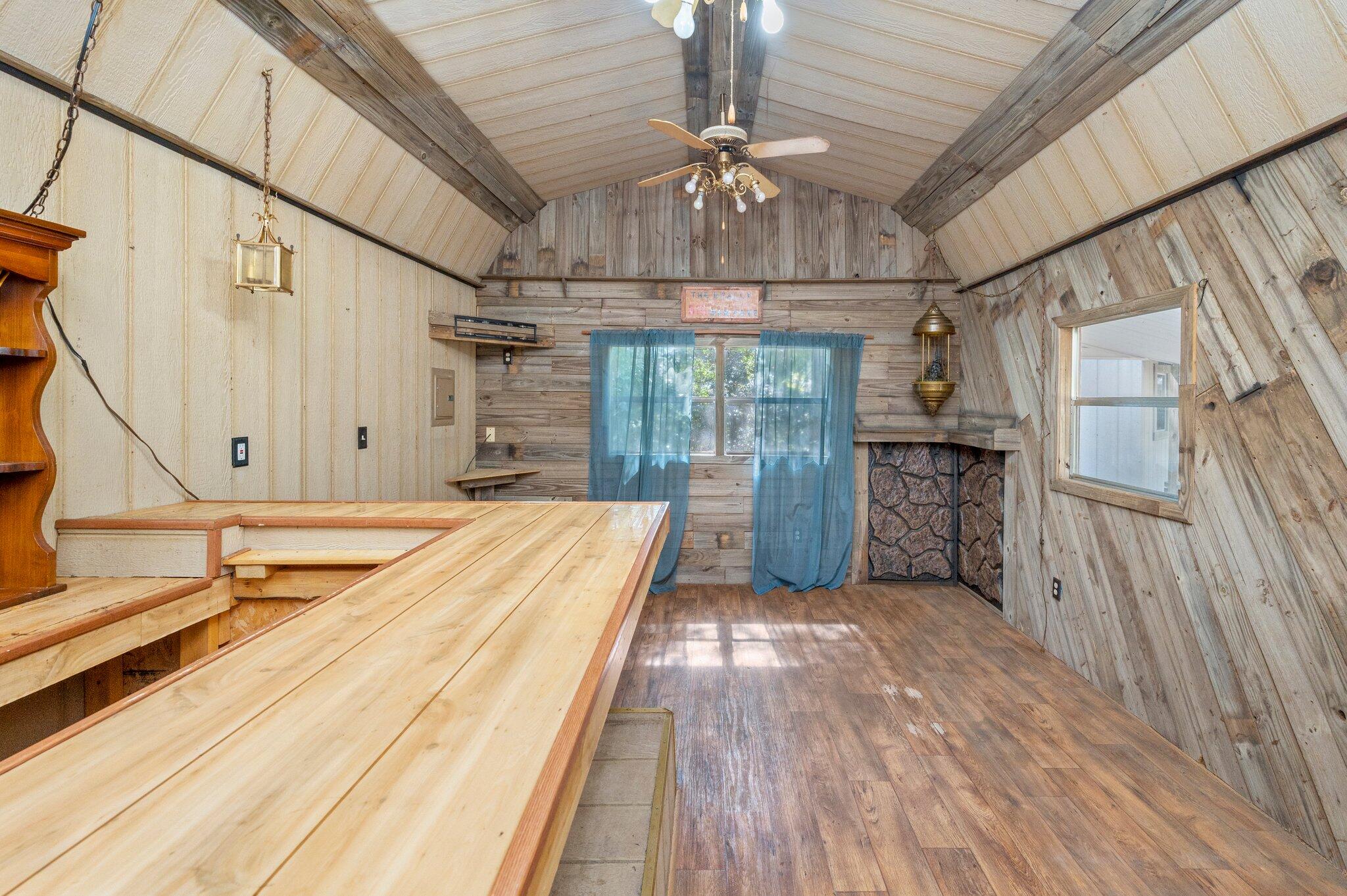 MORGAN RIDGE - Residential