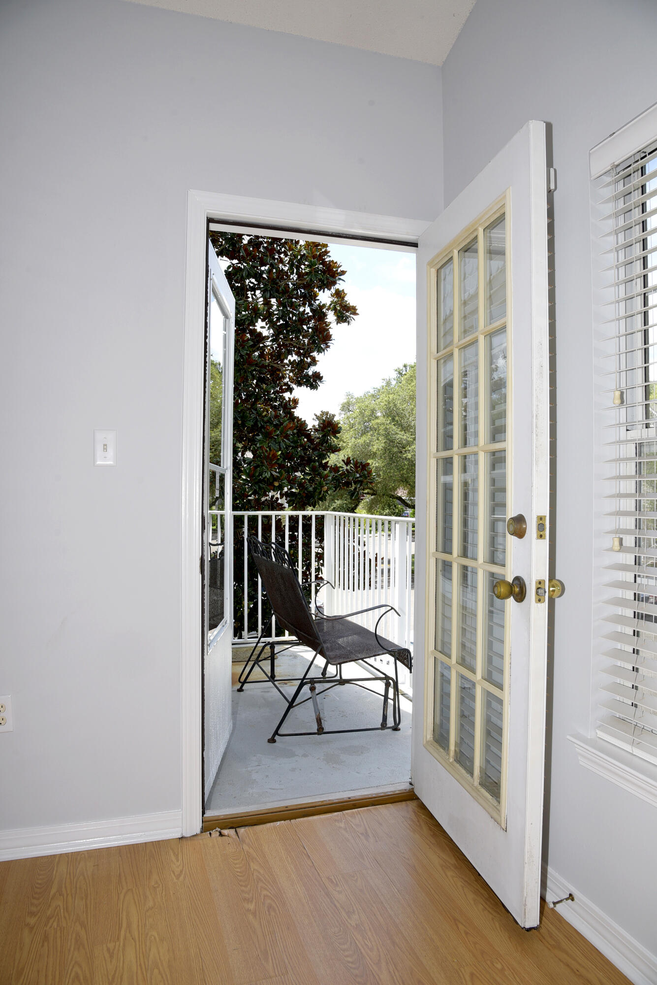 THE OAKS AT NICEVILLE - Residential Lease