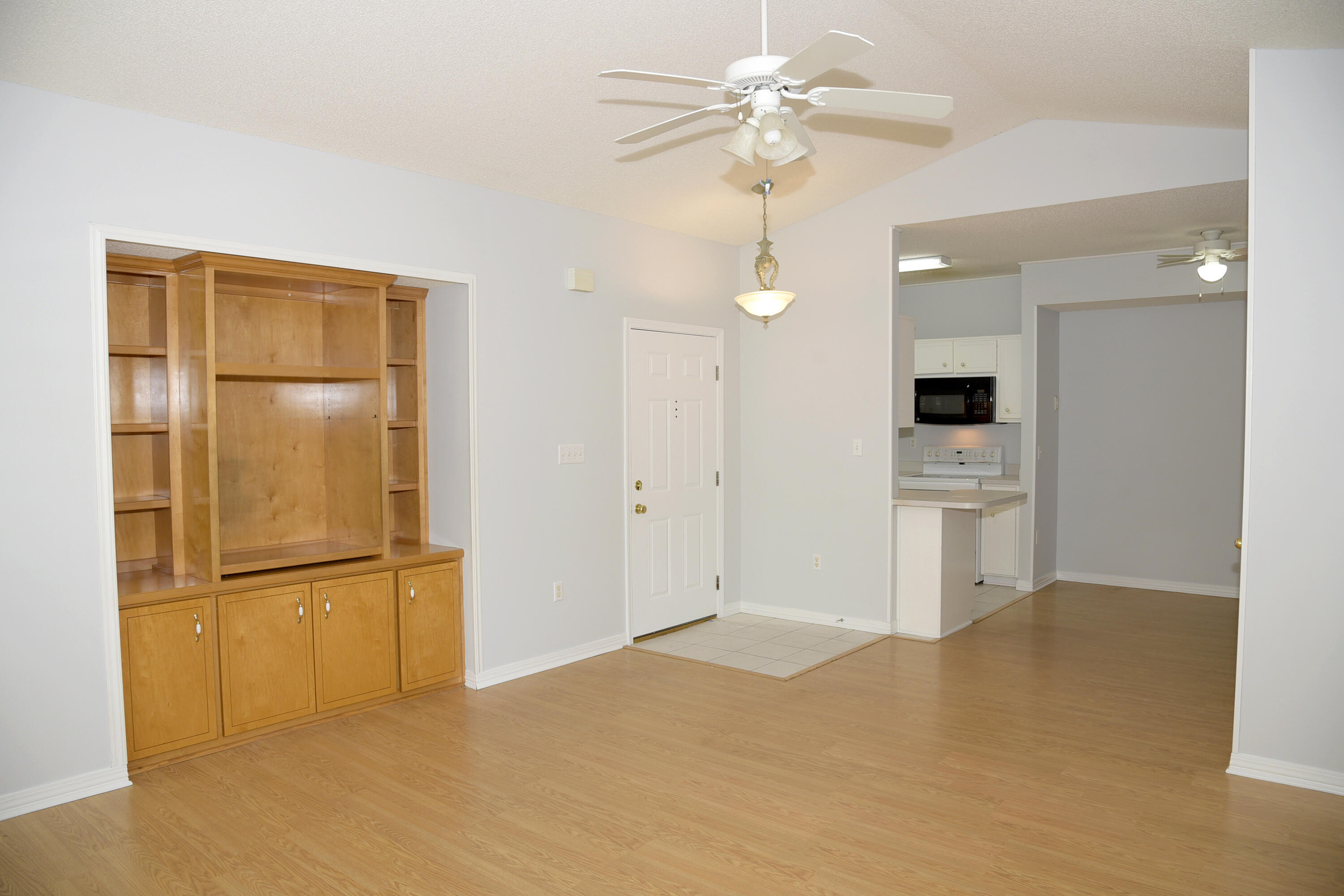 THE OAKS AT NICEVILLE - Residential Lease