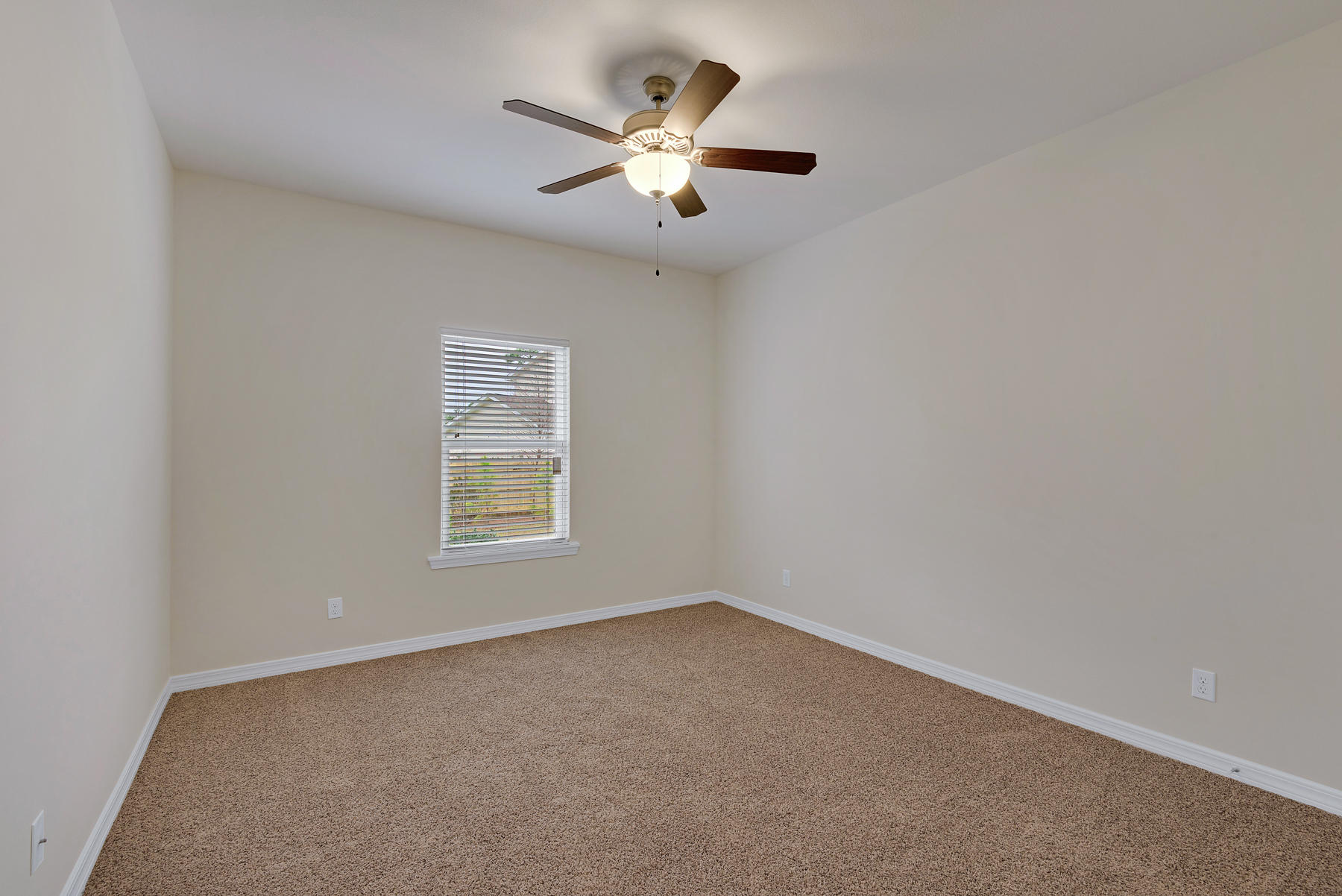 BAYOU PINES UNREC 1ST ADDN - Residential