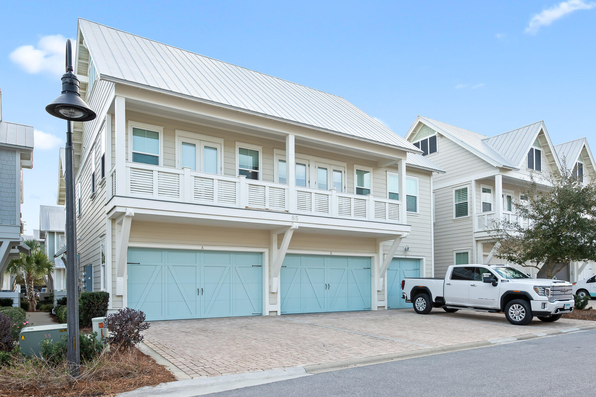 PROMINENCE - Residential