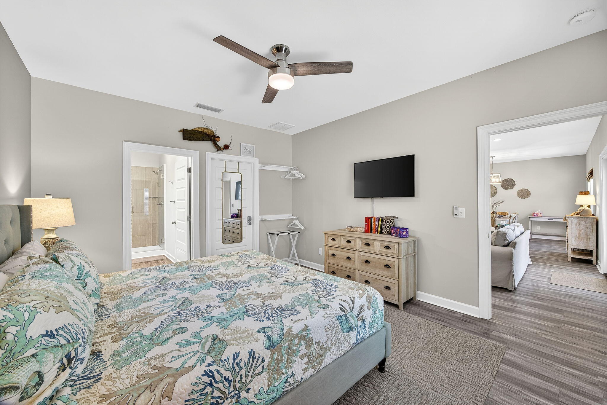 LAGUNA BEACH ESTATES 7TH ADDN - Residential