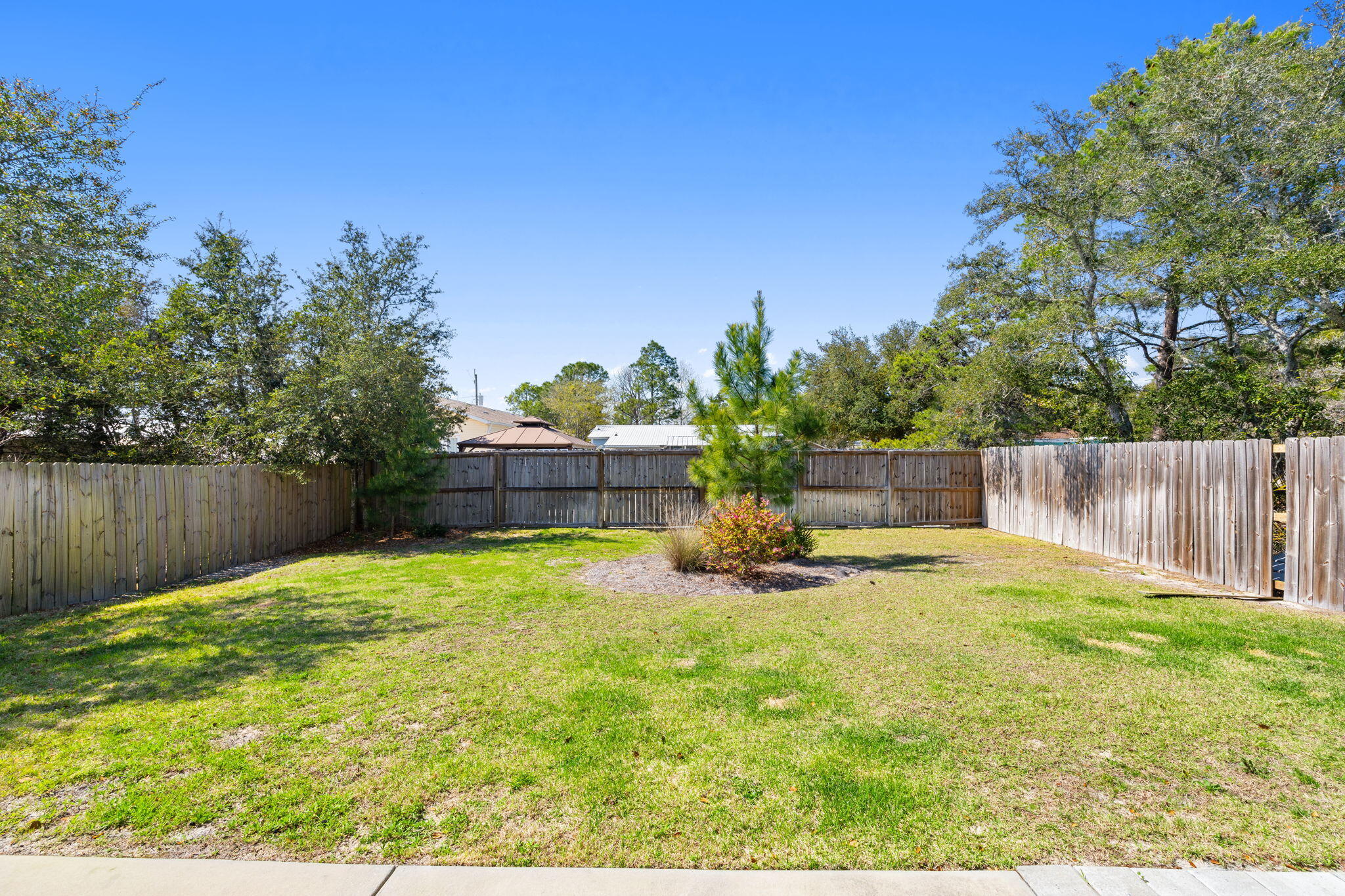 LAGUNA BEACH ESTATES 7TH ADDN - Residential