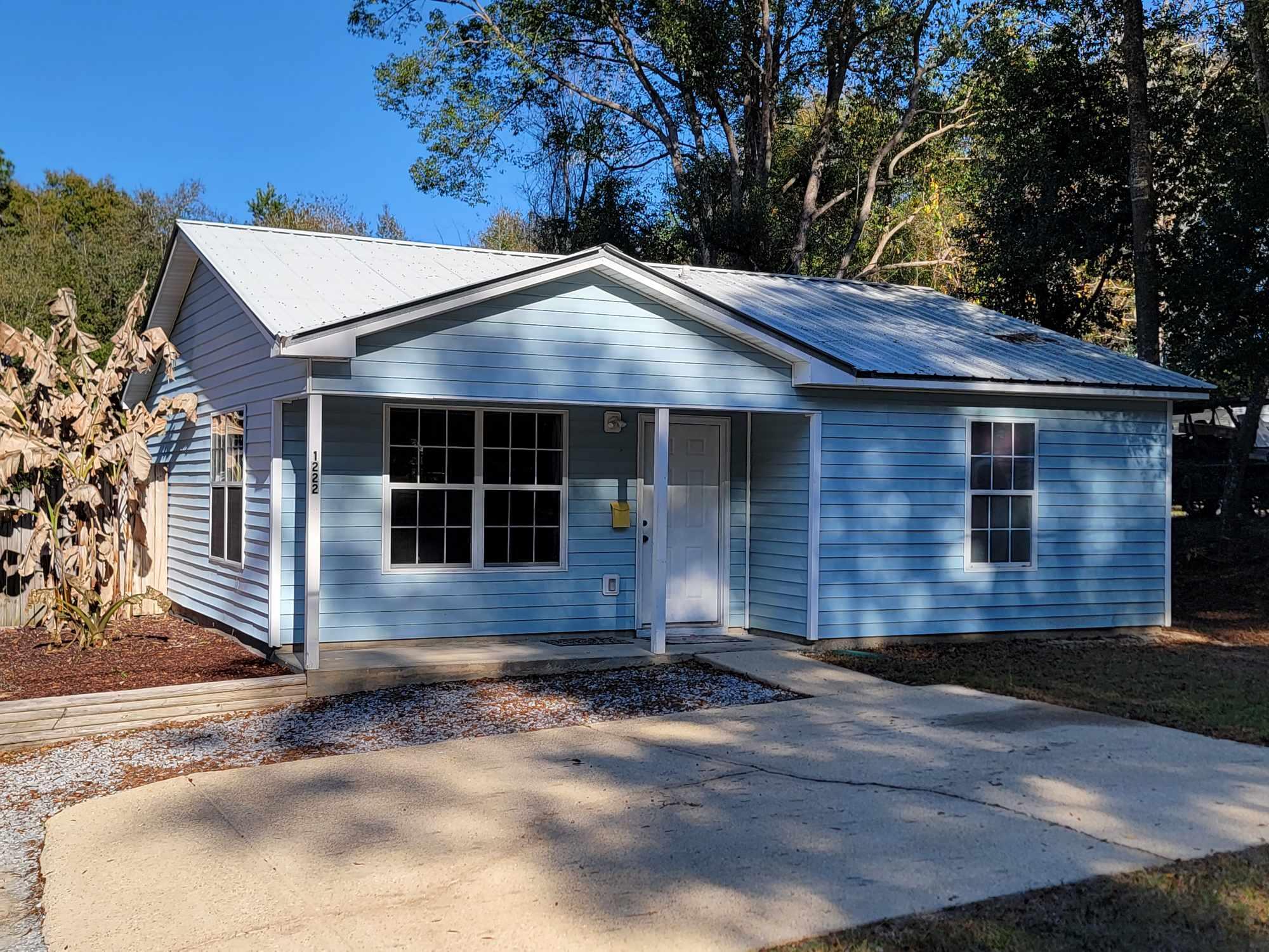 CRESTVIEW - Residential Lease