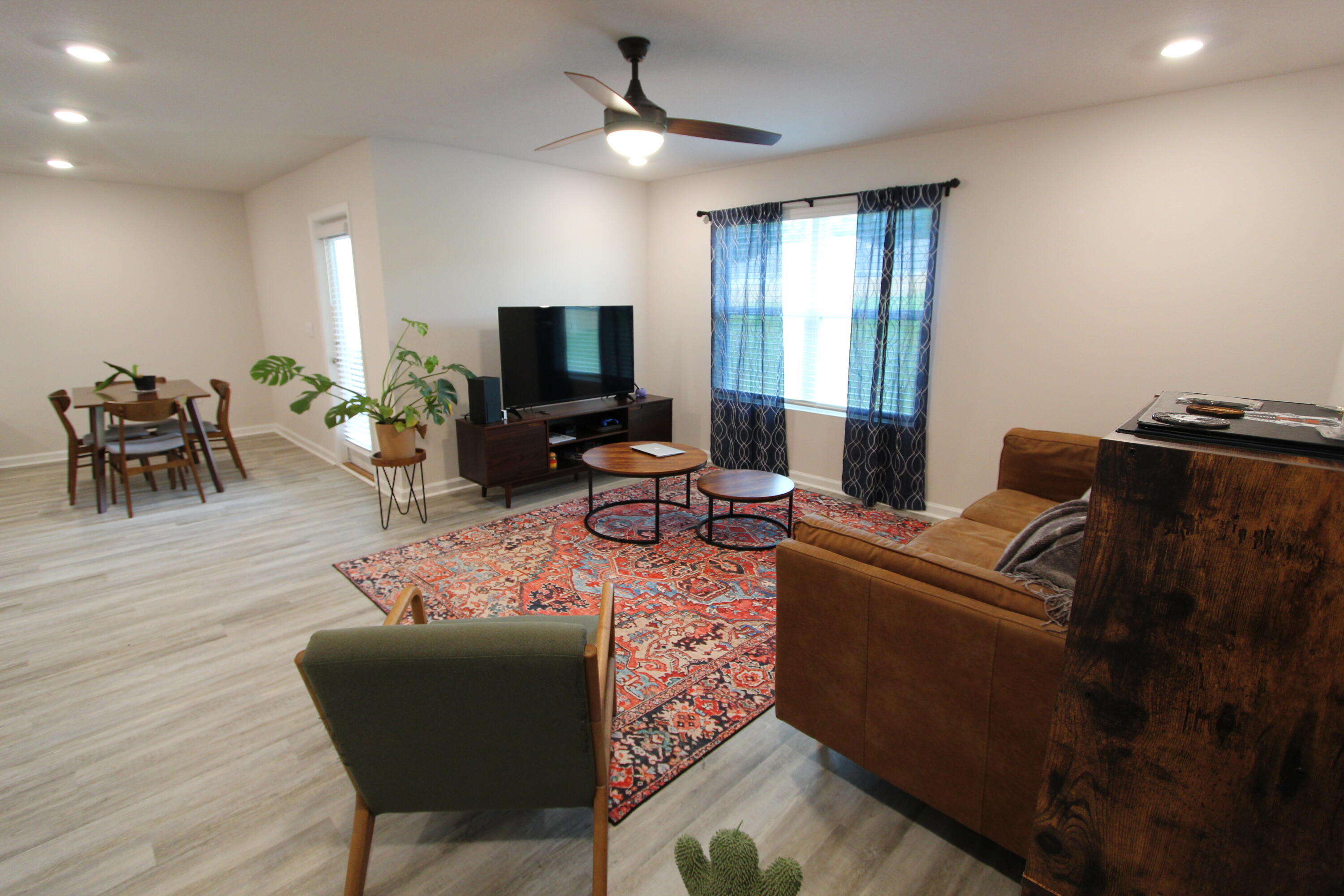 Royal Estates - Residential Lease