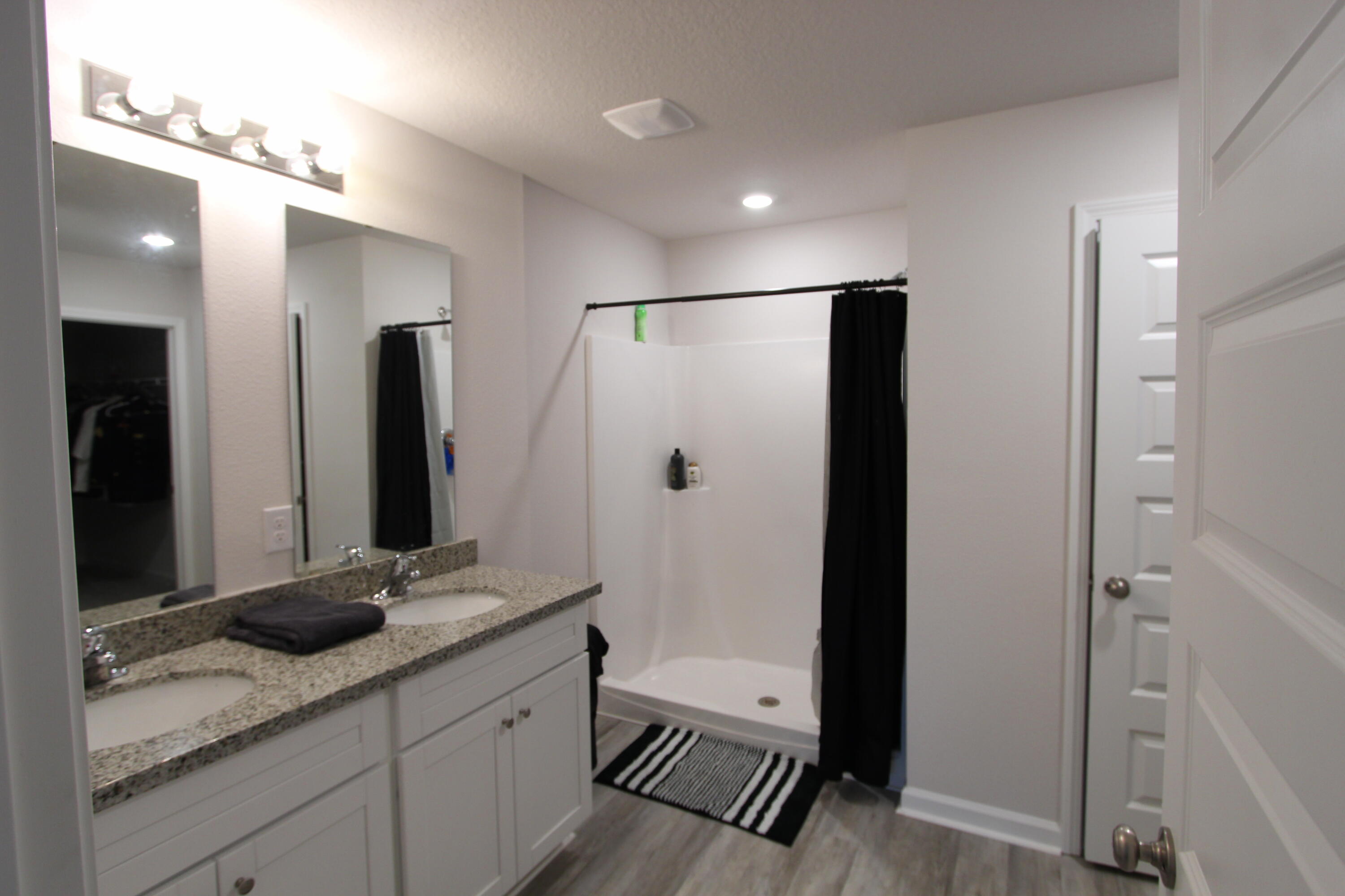 Royal Estates - Residential Lease