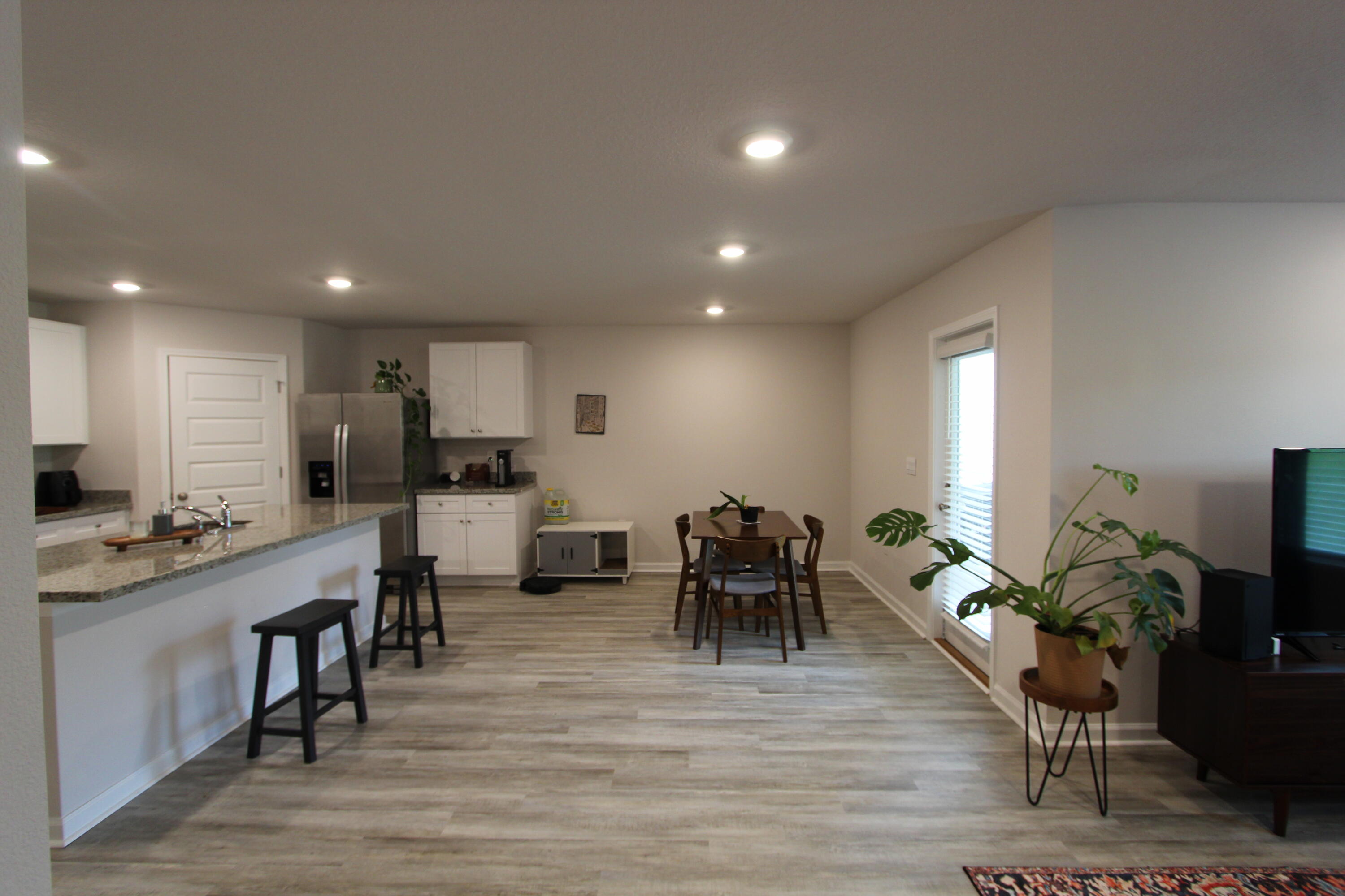 Royal Estates - Residential Lease