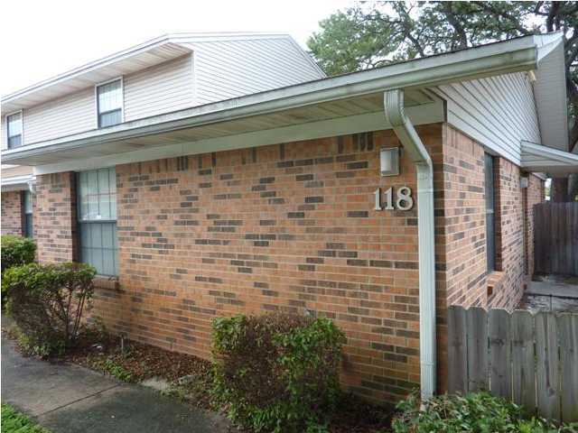 CLASSIC MANOR - Residential Lease