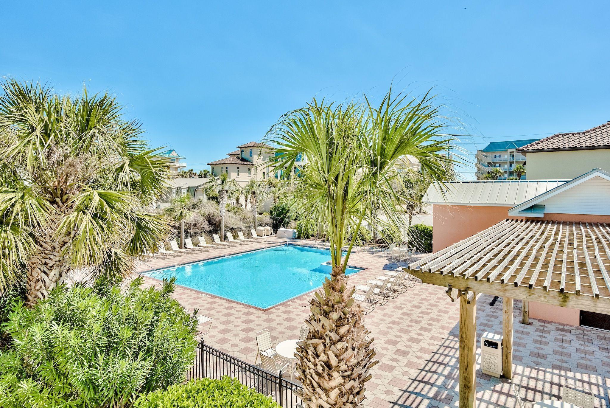 MIRAMAR BEACH VILLAS - Residential