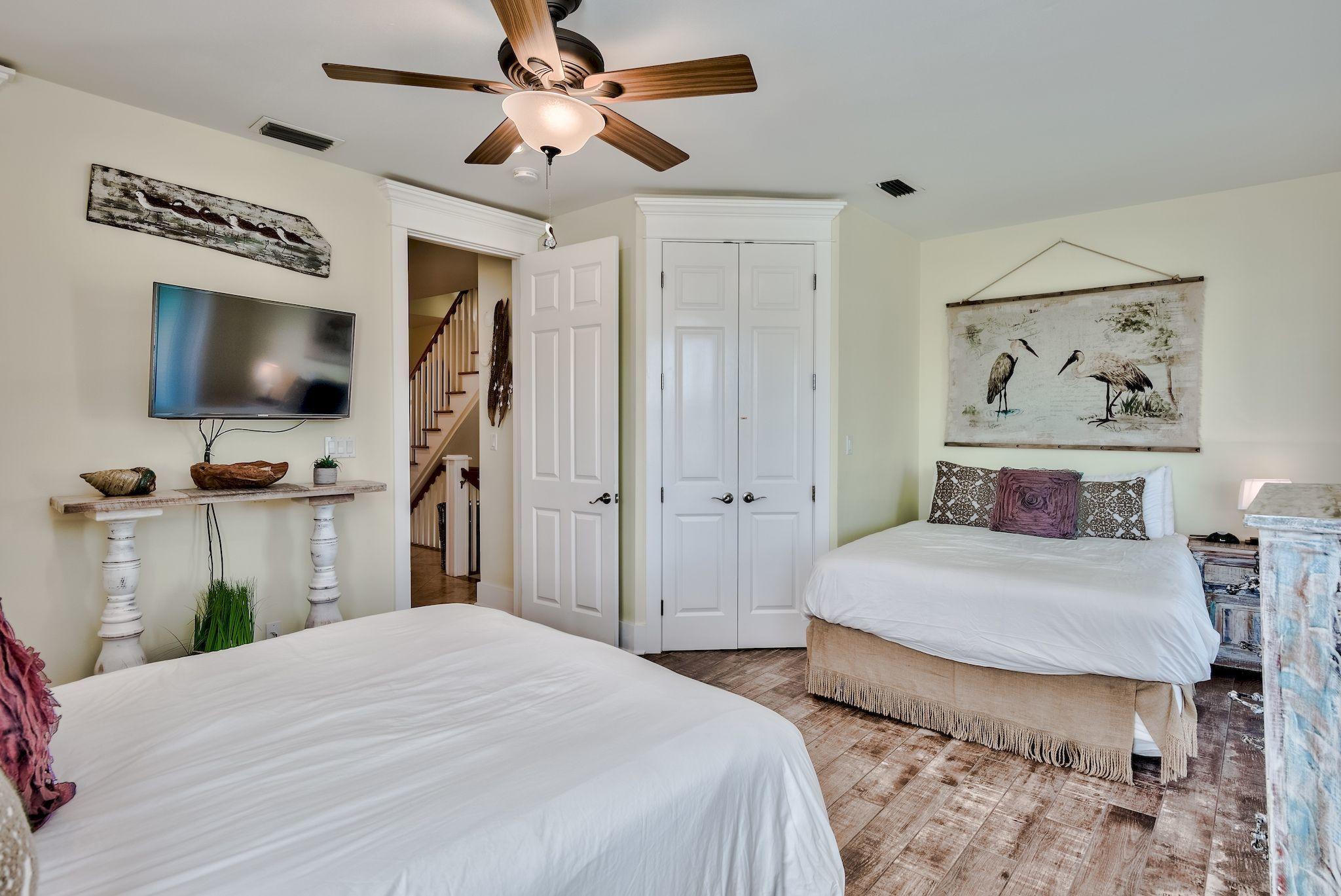 MIRAMAR BEACH VILLAS - Residential