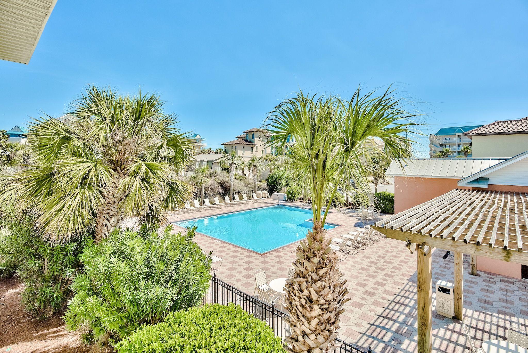 MIRAMAR BEACH VILLAS - Residential