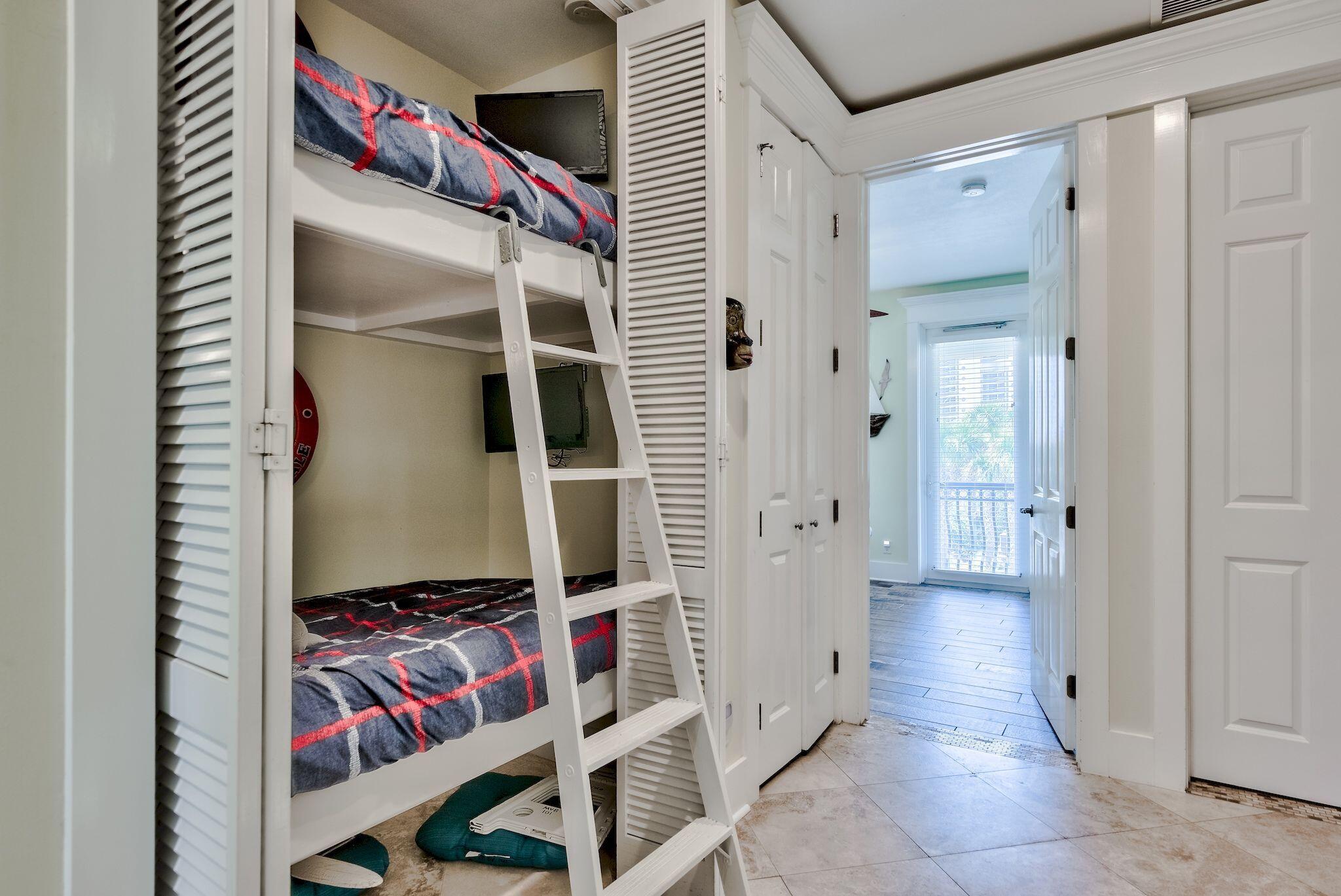 MIRAMAR BEACH VILLAS - Residential