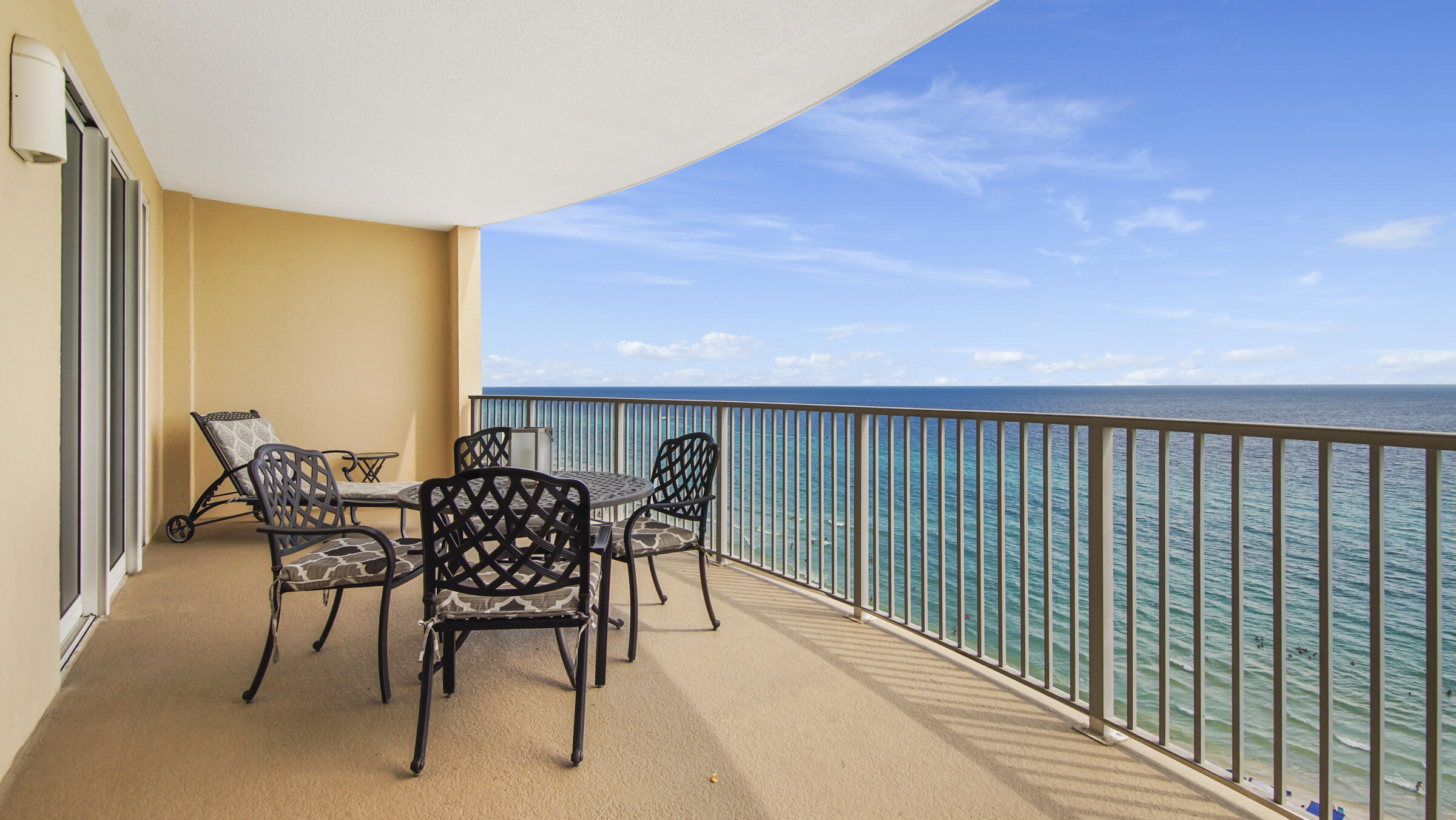 OCEAN VILLA - Residential