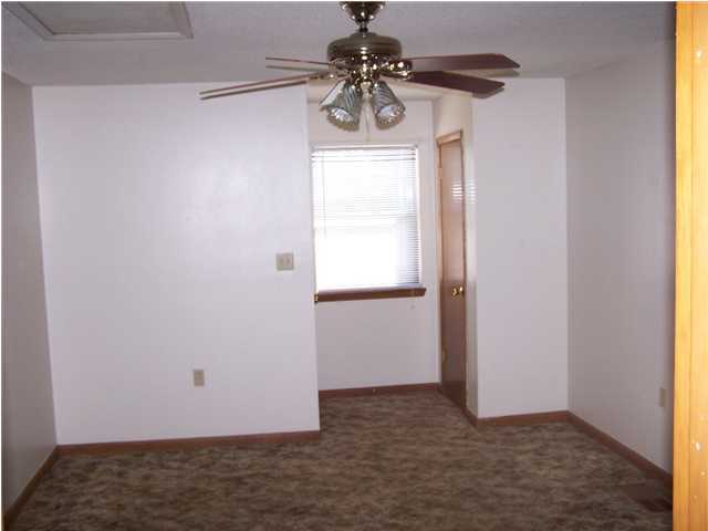 DOWNTOWNERS - Residential Lease