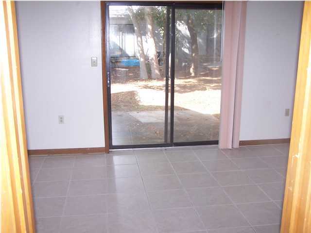 DOWNTOWNERS - Residential Lease