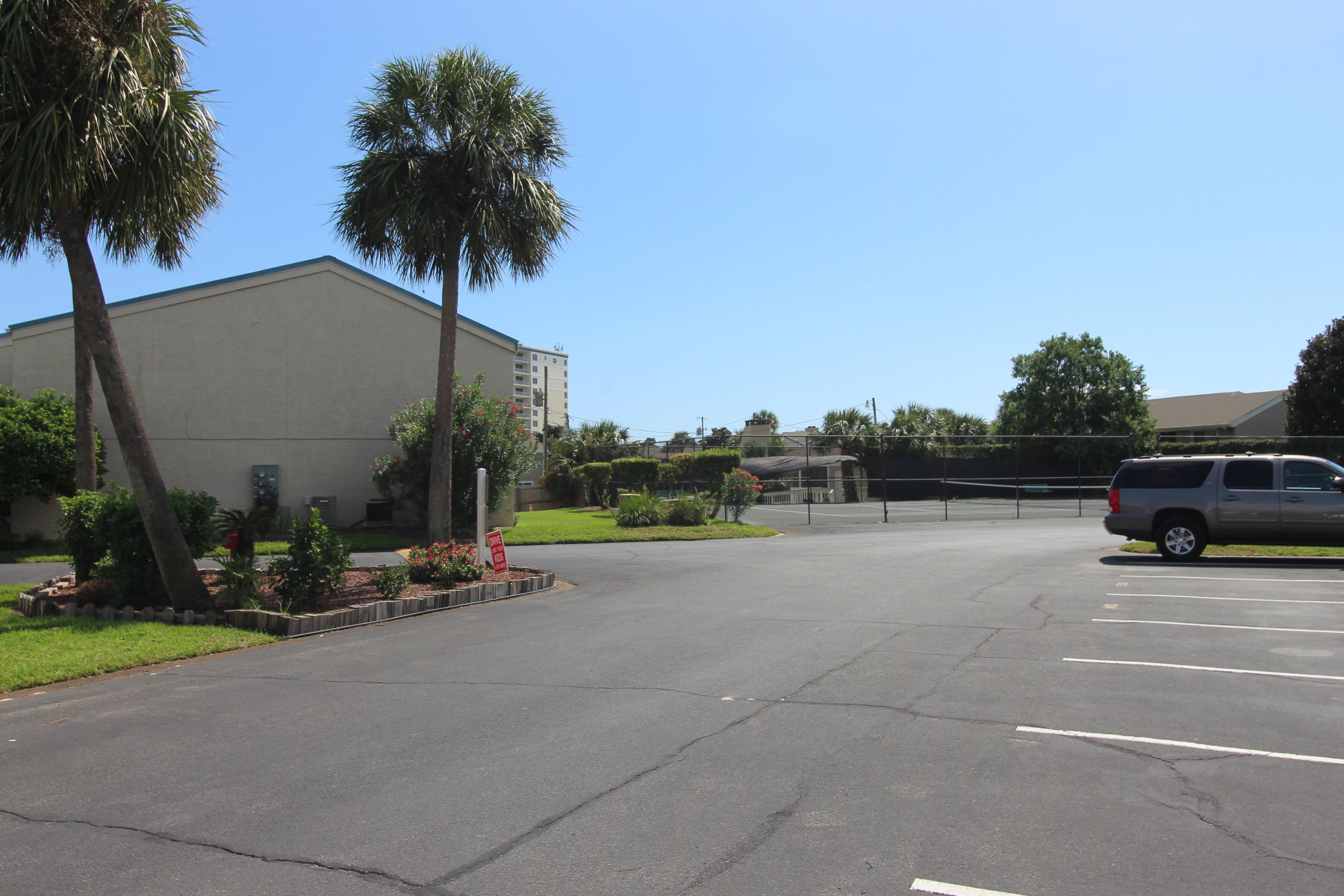 CHATEAU LA MER II - Residential