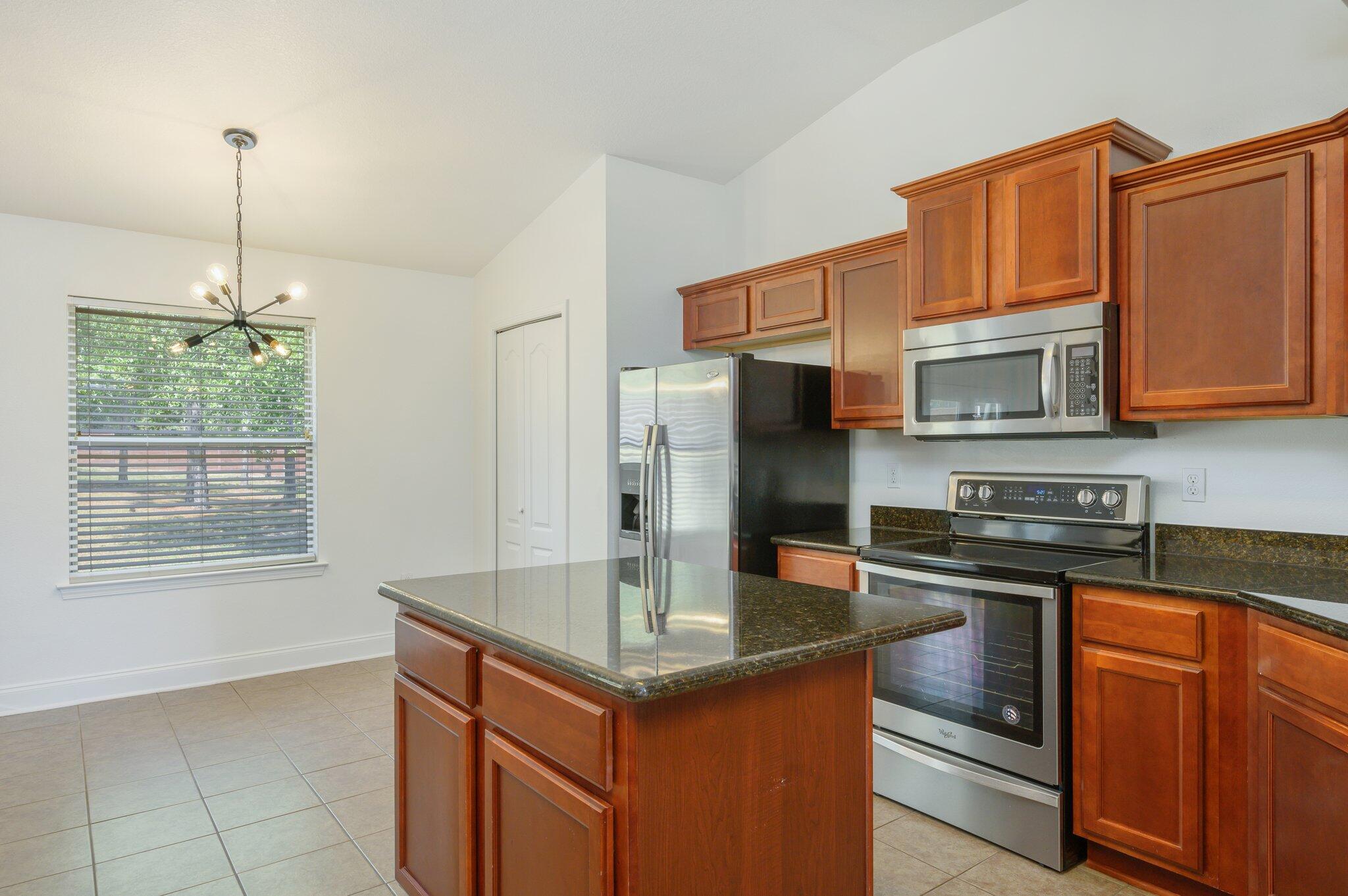 SILVER SPRINGS EST - Residential