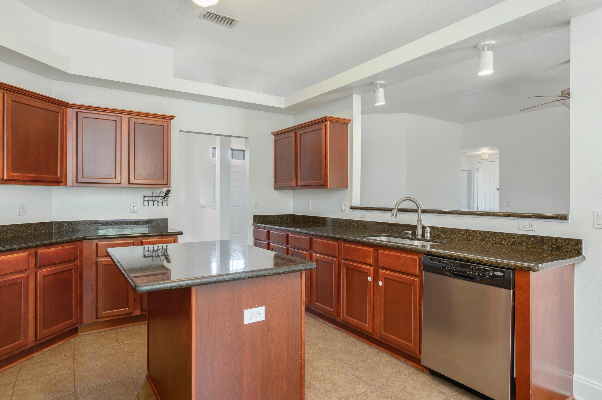 SILVER SPRINGS EST - Residential