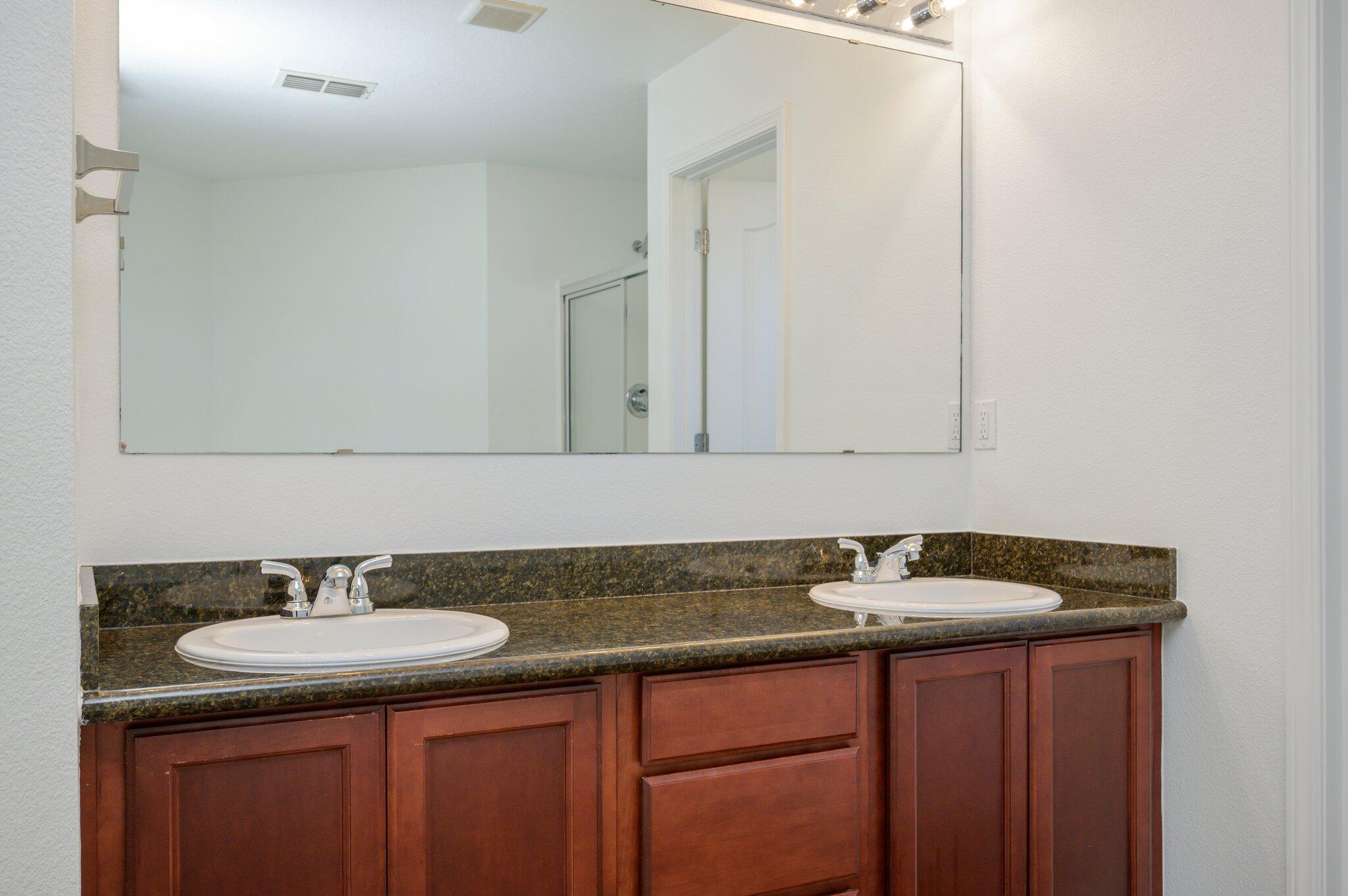 SILVER SPRINGS EST - Residential