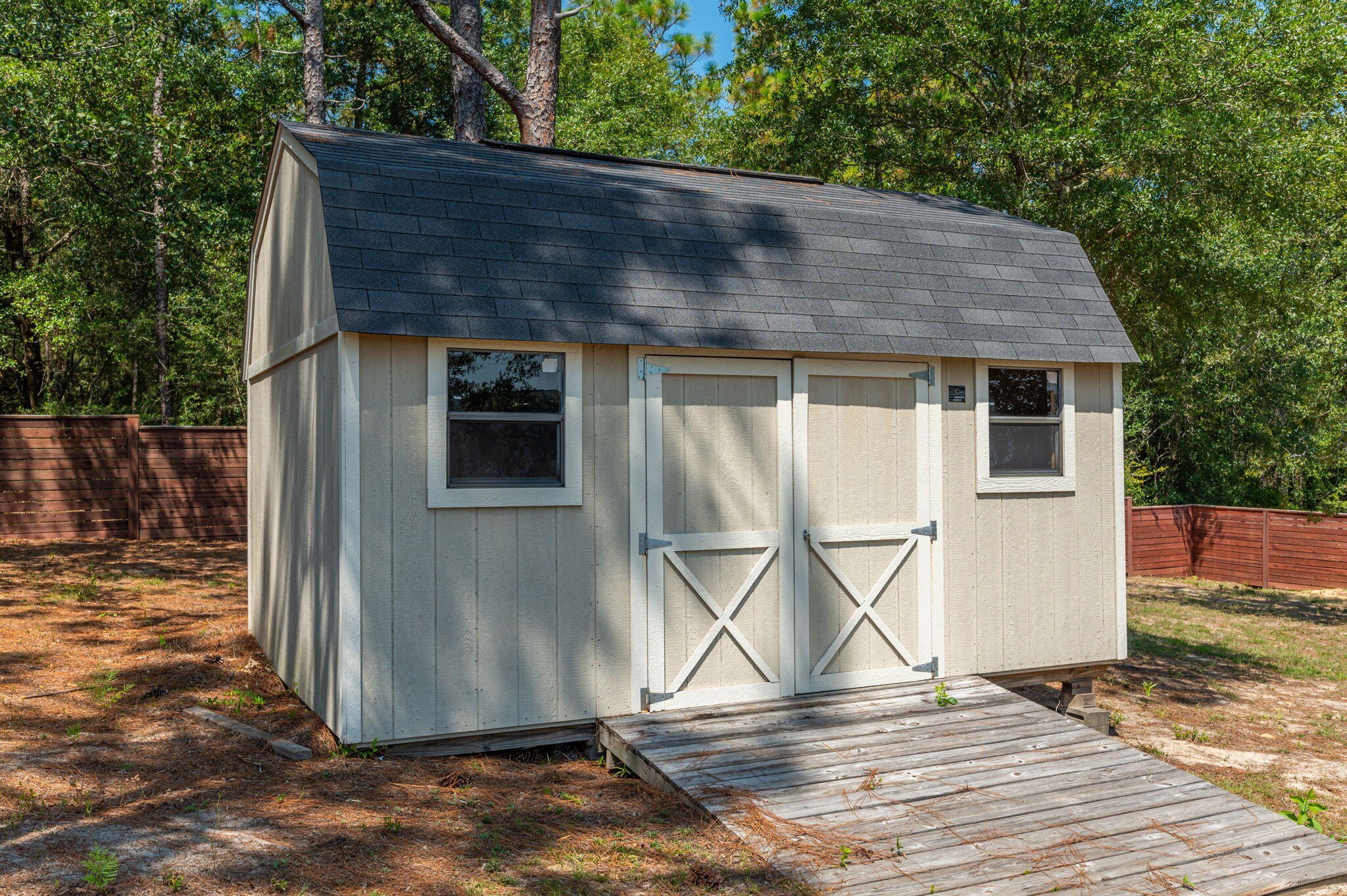 SILVER SPRINGS EST - Residential