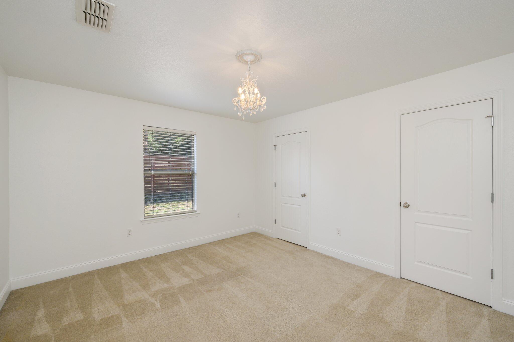 SILVER SPRINGS EST - Residential