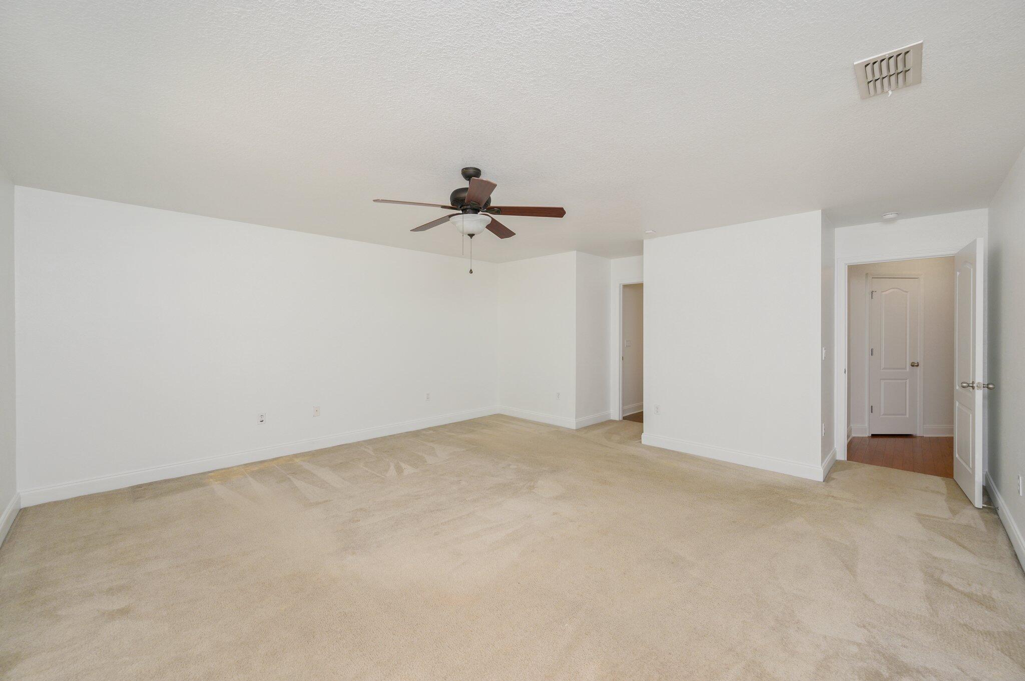 SILVER SPRINGS EST - Residential