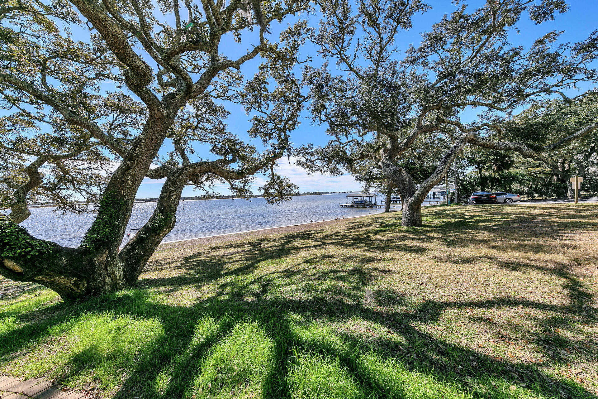 CEDARS THE - Residential