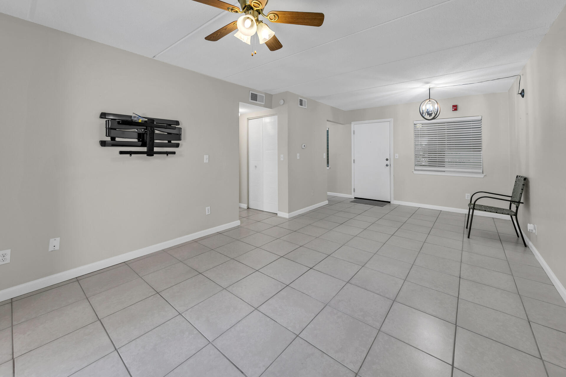 CEDARS THE - Residential