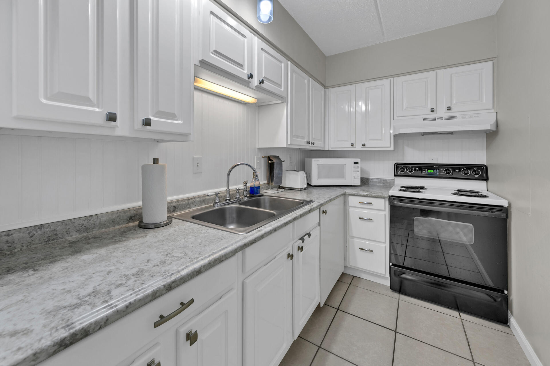 CEDARS THE - Residential