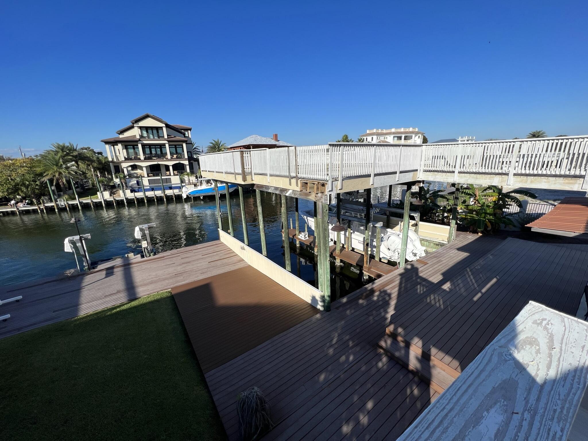 HOLIDAY ISLE - Residential