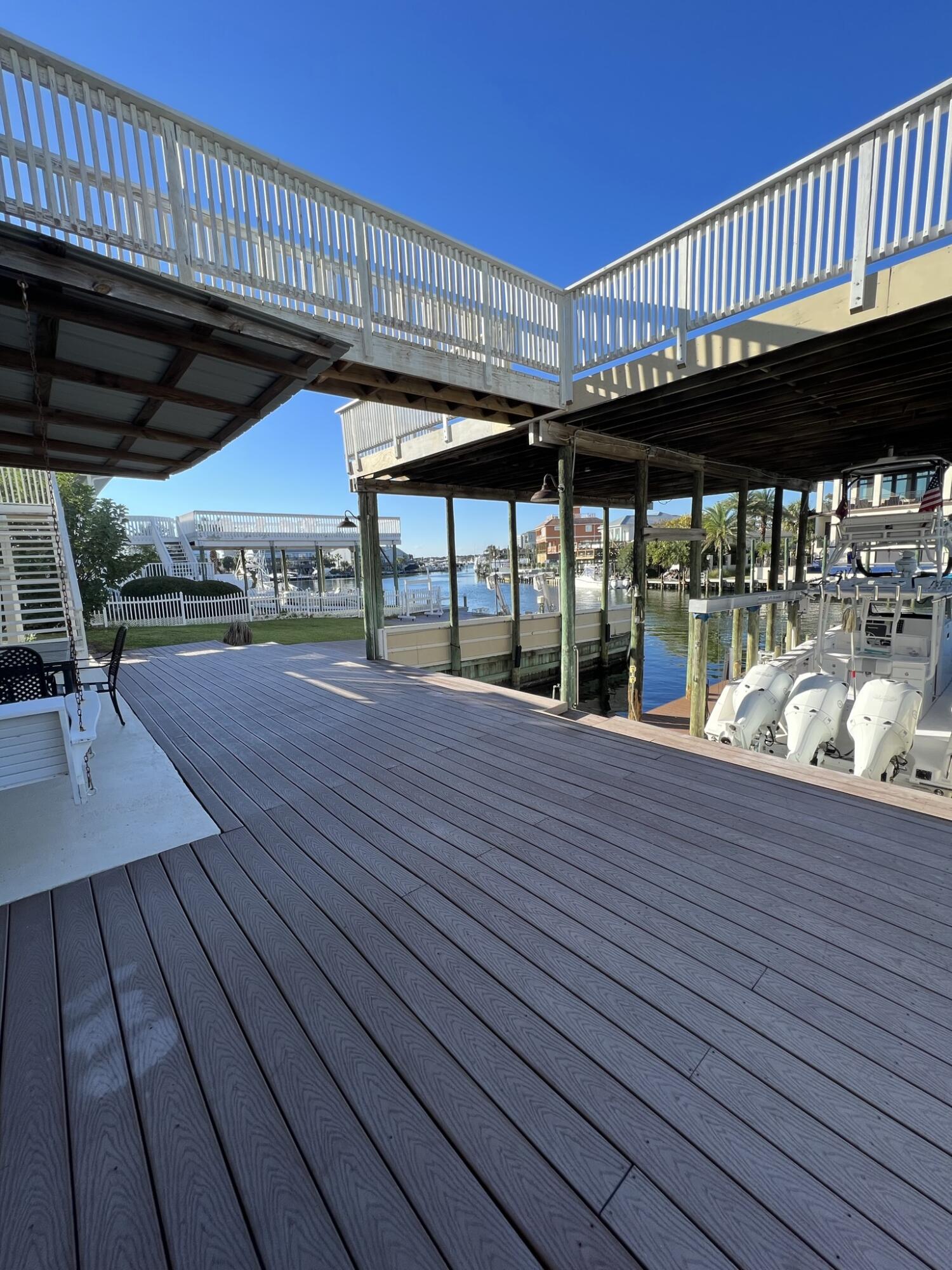 HOLIDAY ISLE - Residential