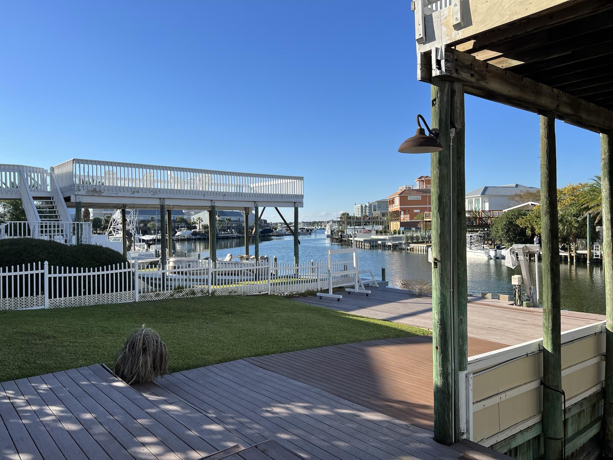 HOLIDAY ISLE - Residential