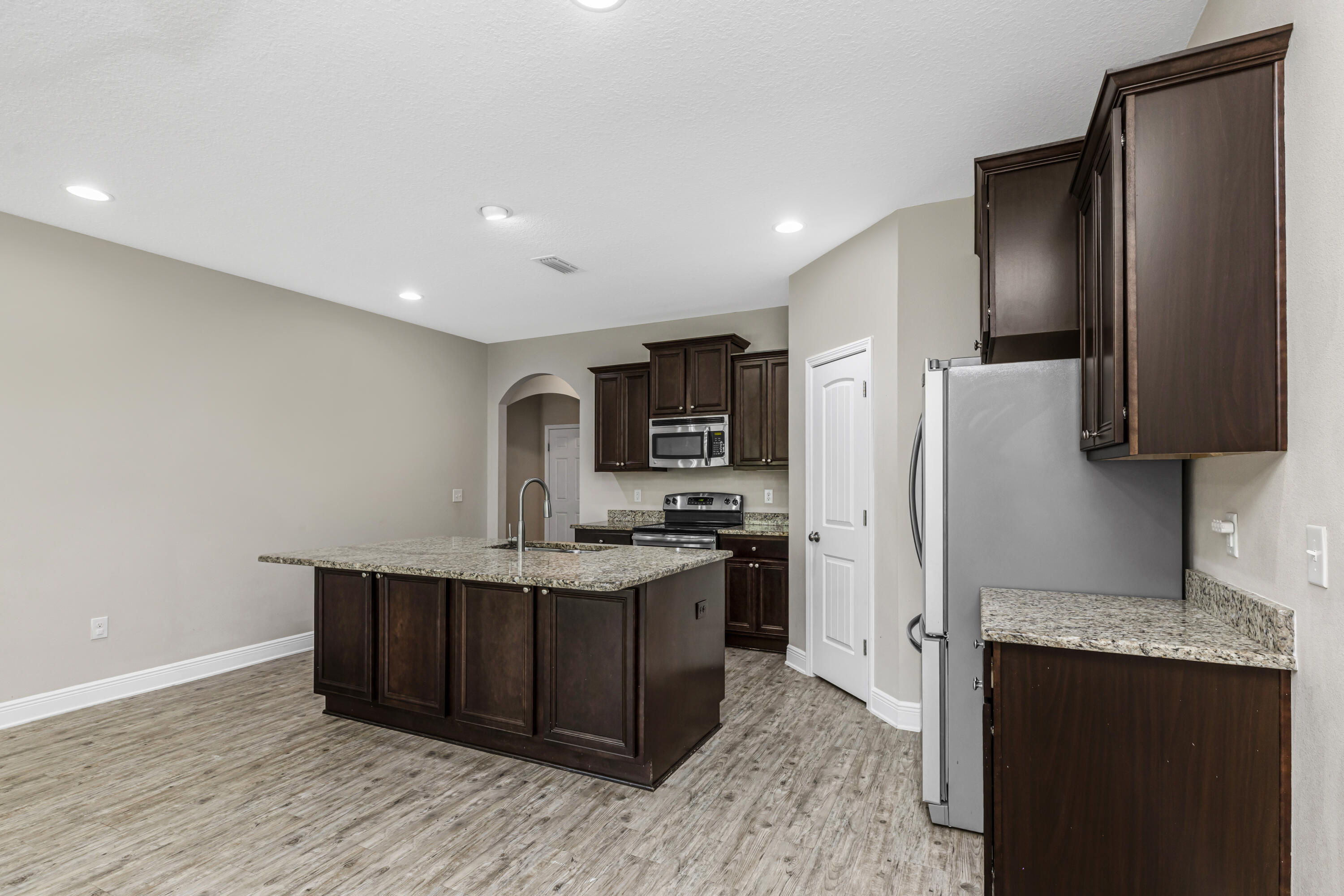 AUTUMN WOODS - Residential Lease