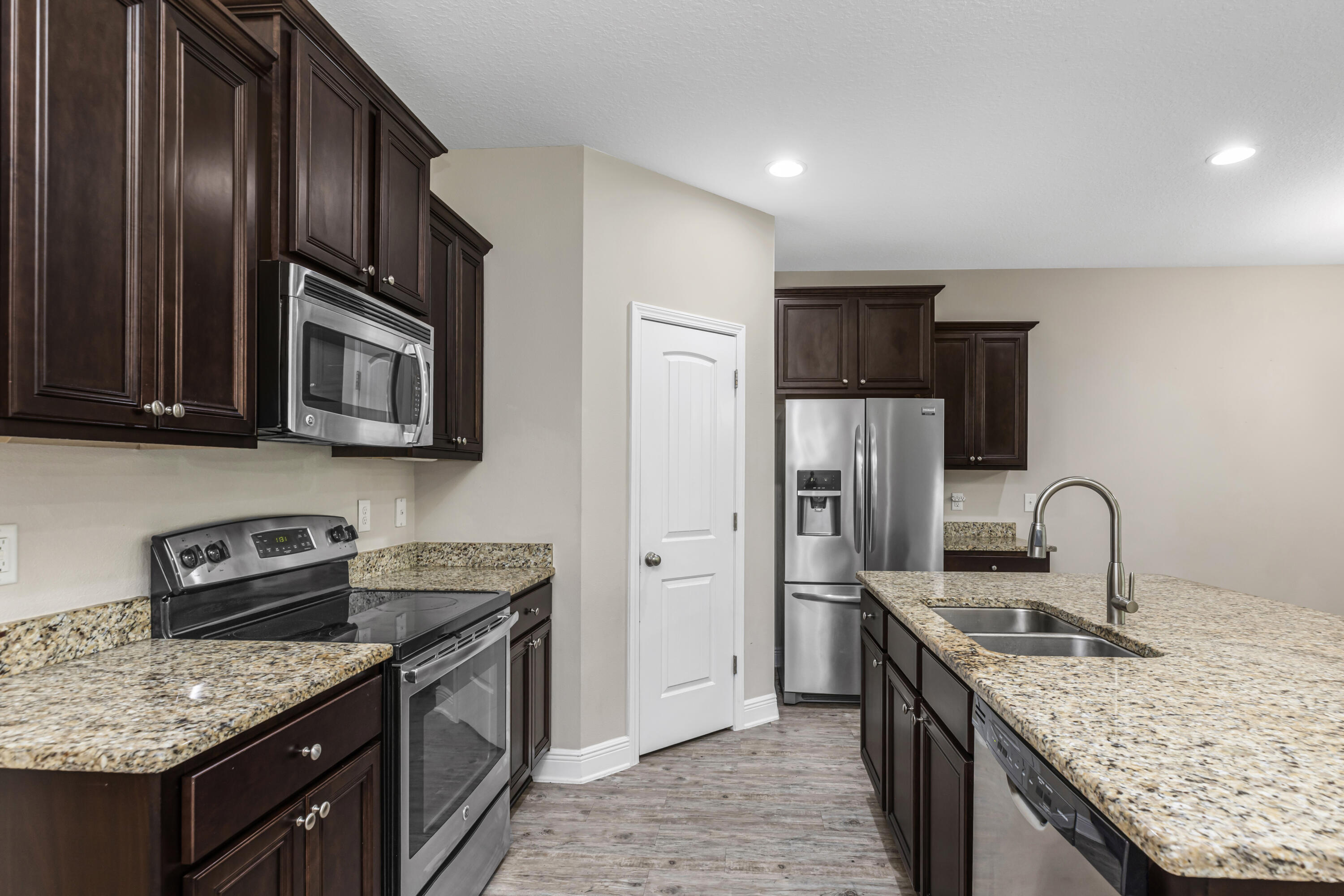 AUTUMN WOODS - Residential Lease