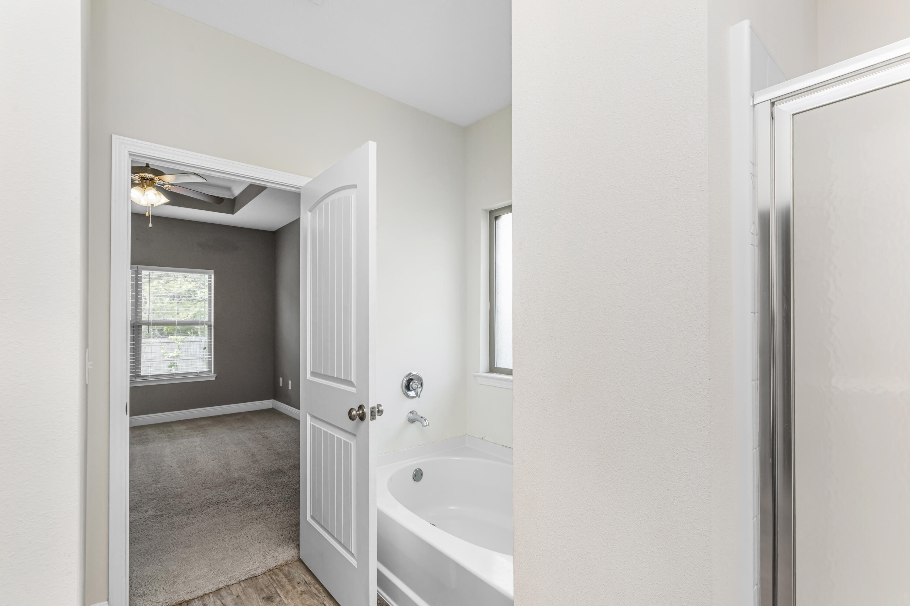 AUTUMN WOODS - Residential Lease