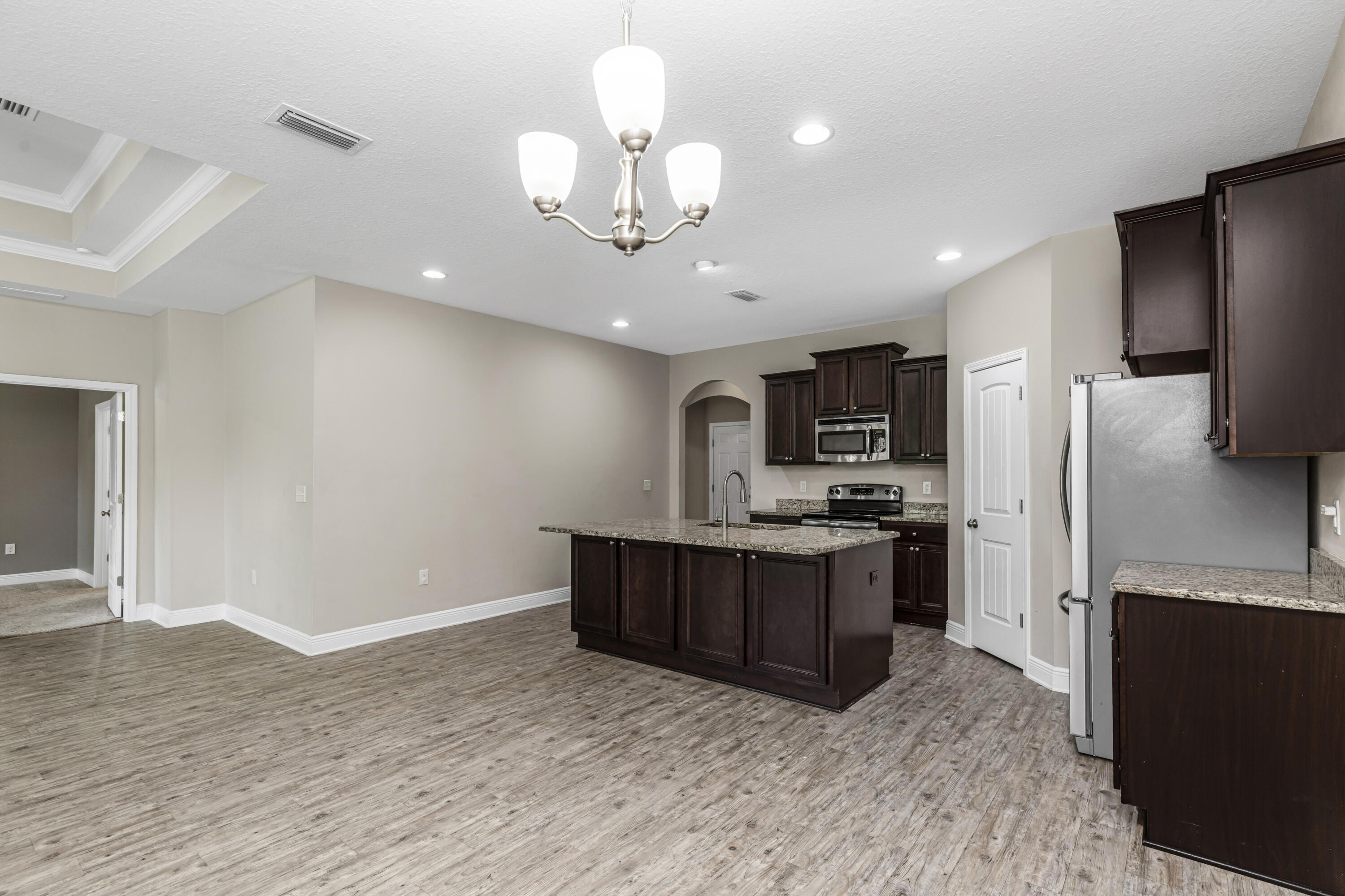 AUTUMN WOODS - Residential Lease