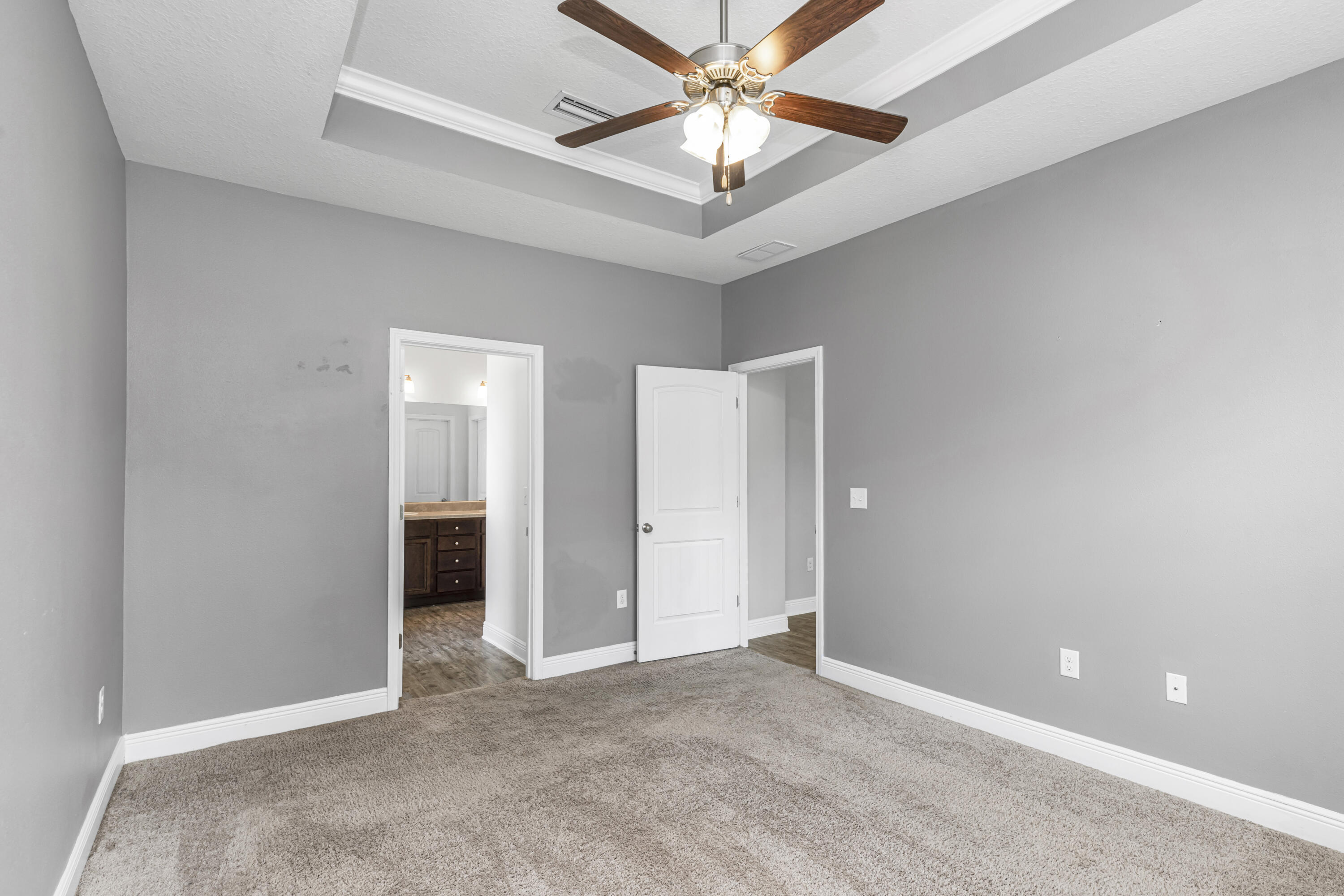 AUTUMN WOODS - Residential Lease