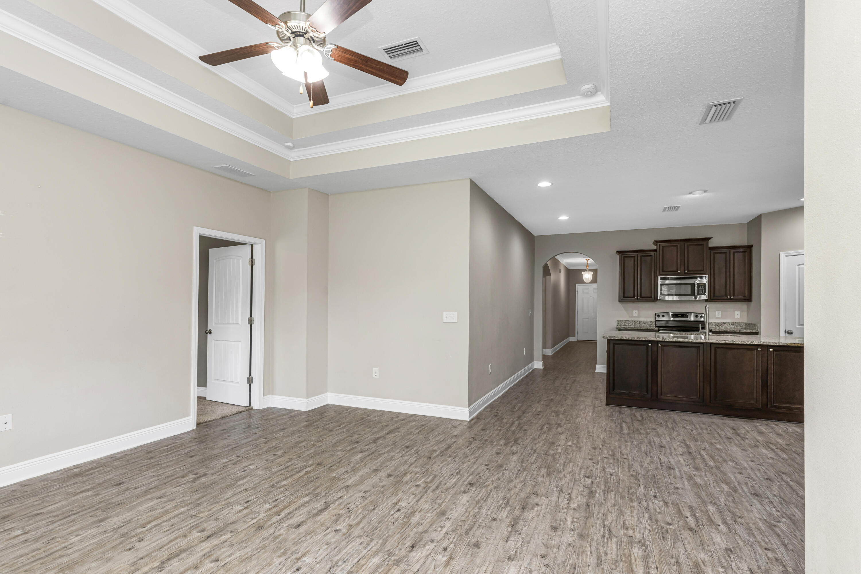 AUTUMN WOODS - Residential Lease