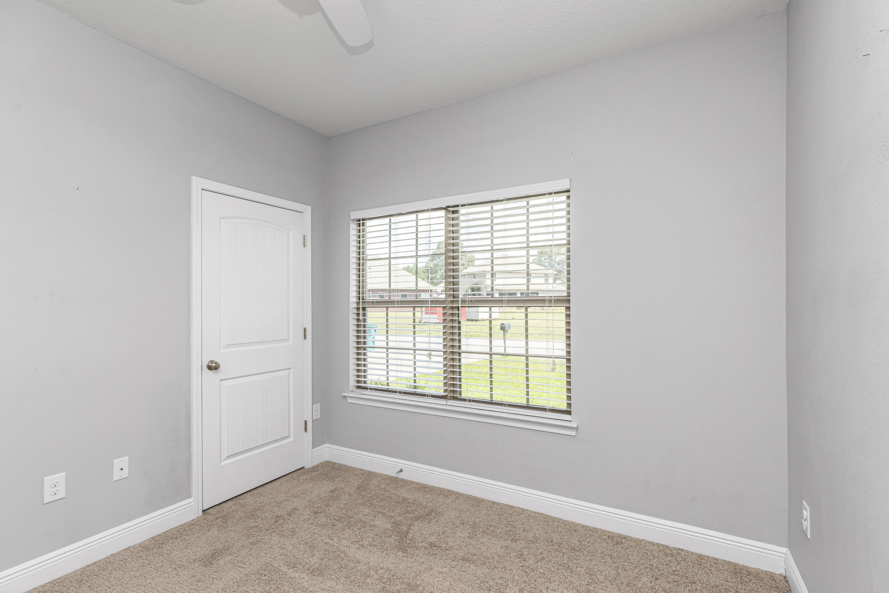 AUTUMN WOODS - Residential Lease