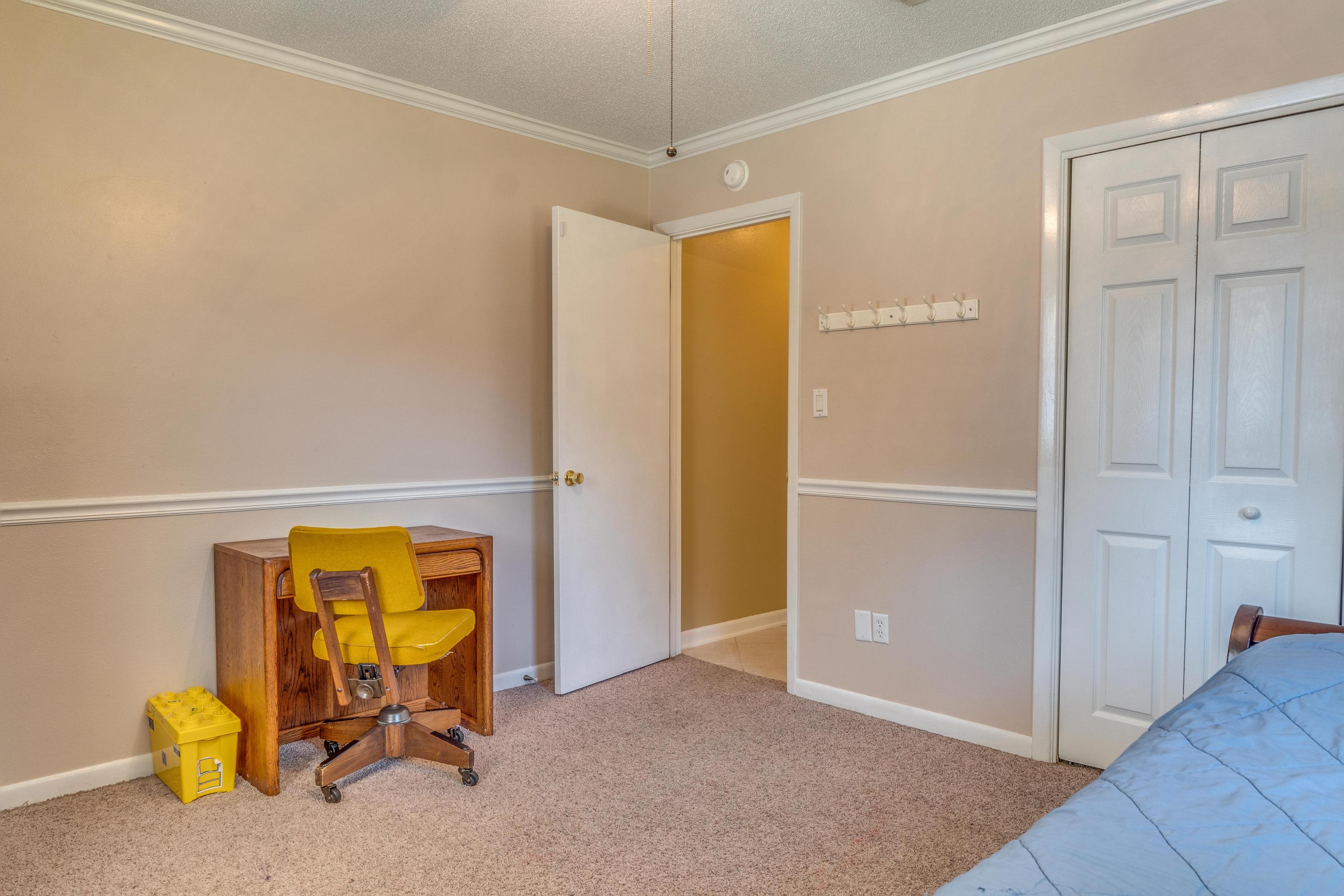 LAKE LORRAINE ESTATES - Residential