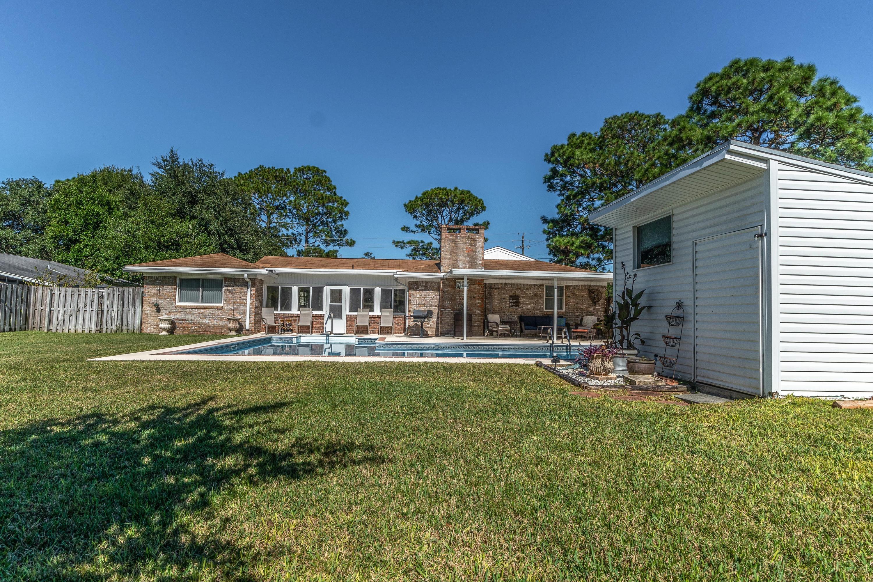 LAKE LORRAINE ESTATES - Residential