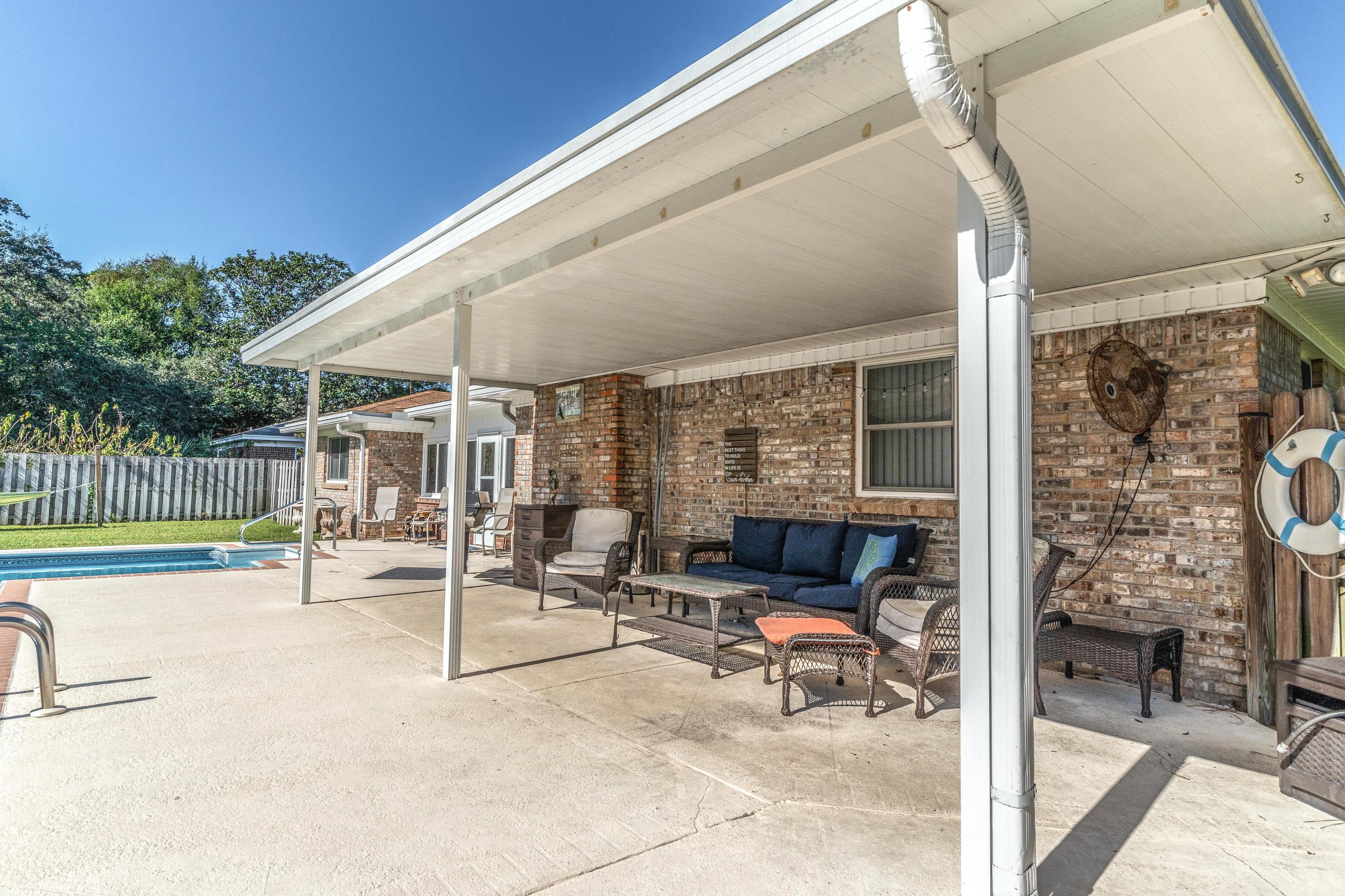 LAKE LORRAINE ESTATES - Residential